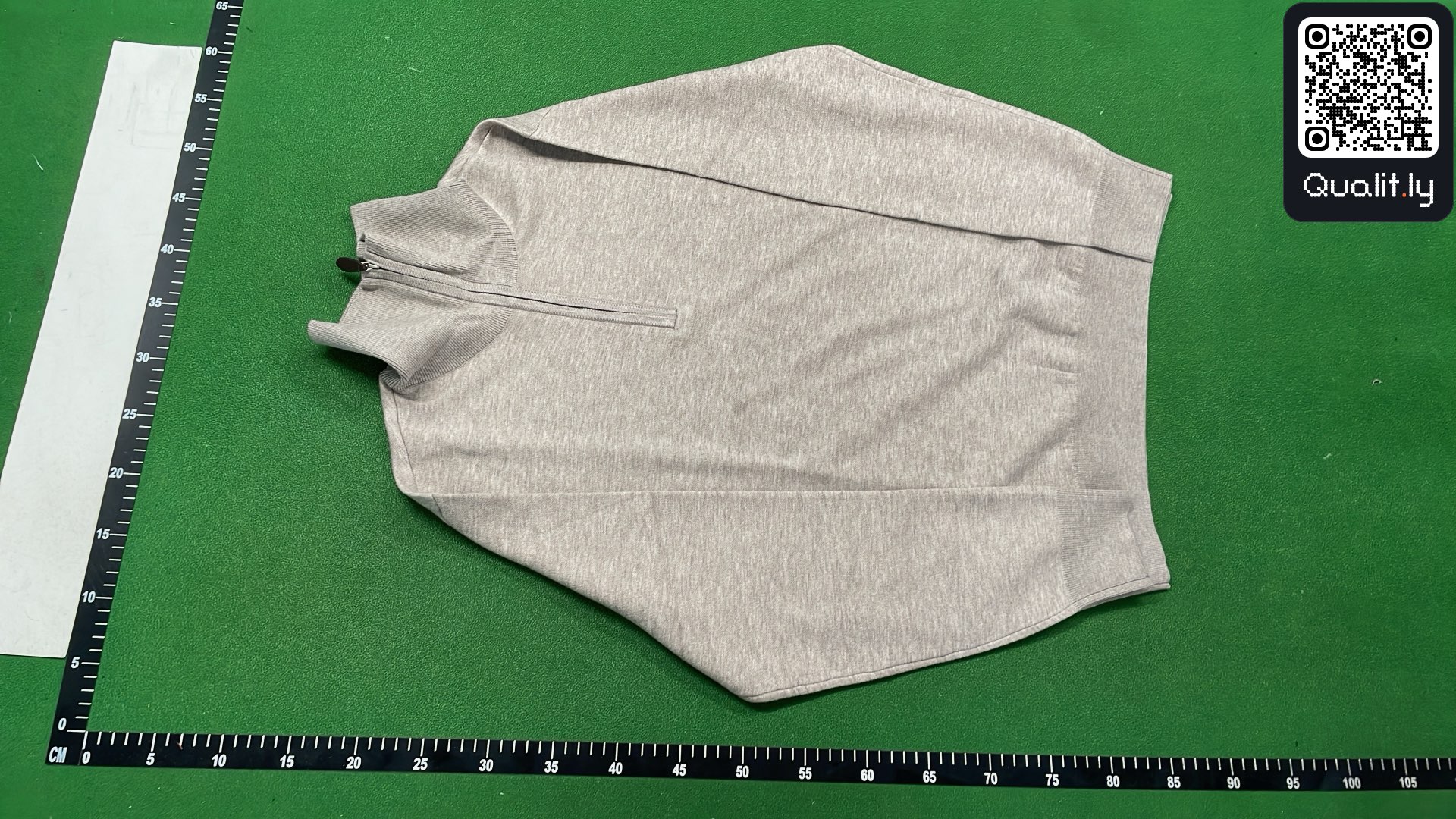 Sweater QC photo 2 of 12