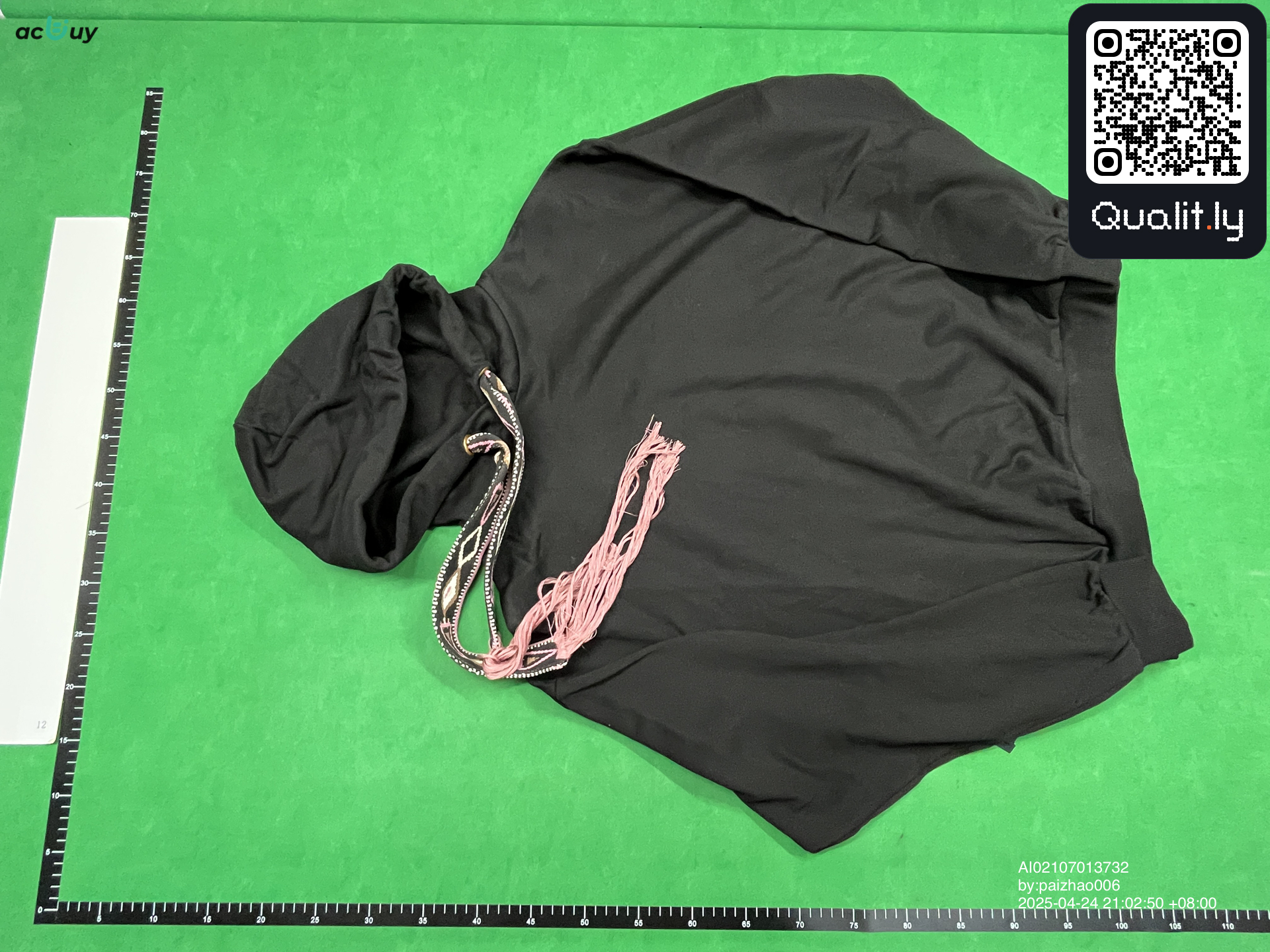 Hoodie — QC-foto 3 van 4