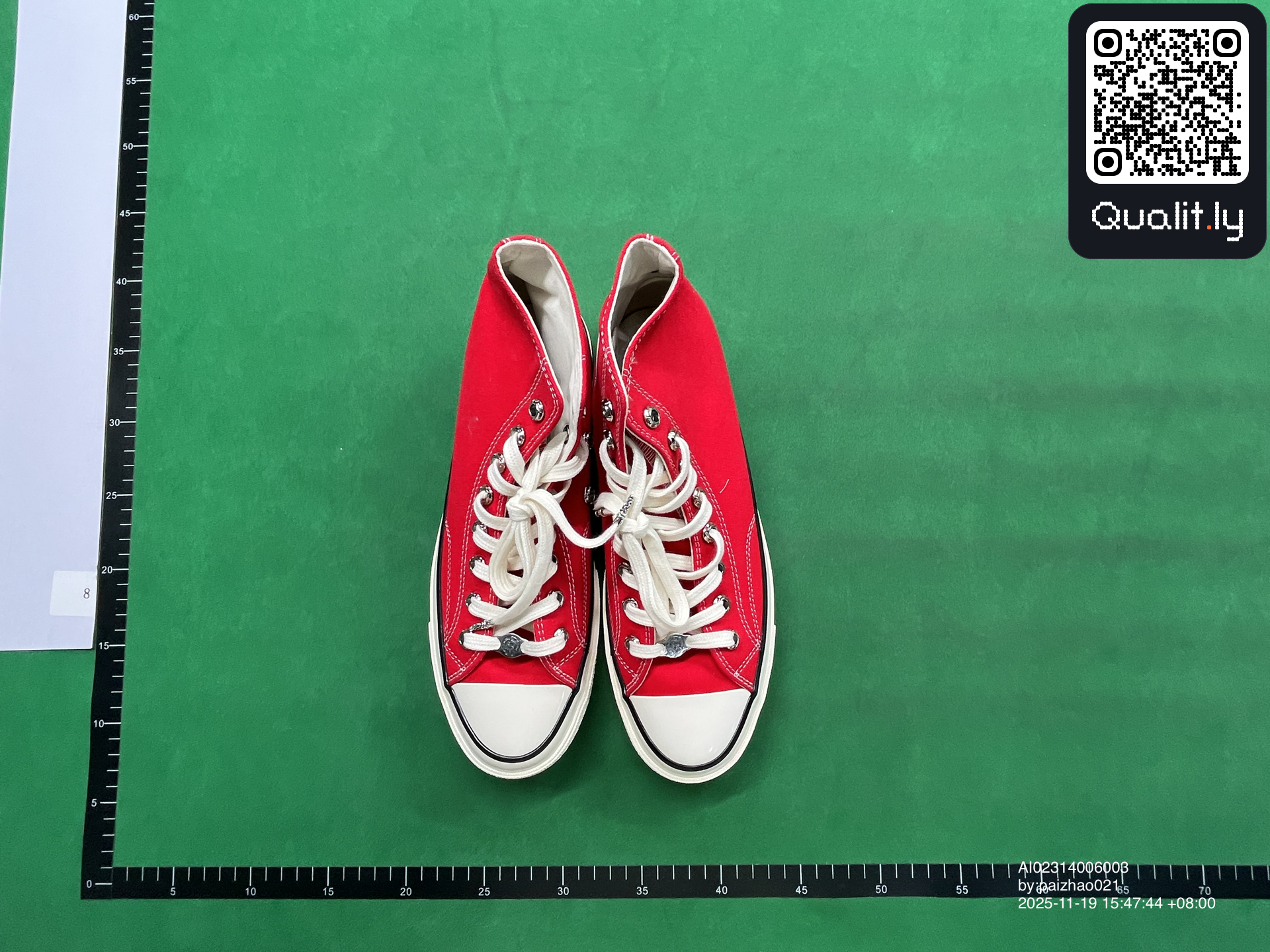 Sneakers QC photo 1 of 6