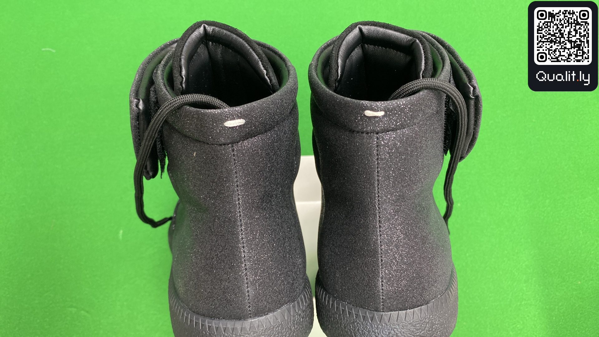 Sneakers — QC-foto 3 van 30