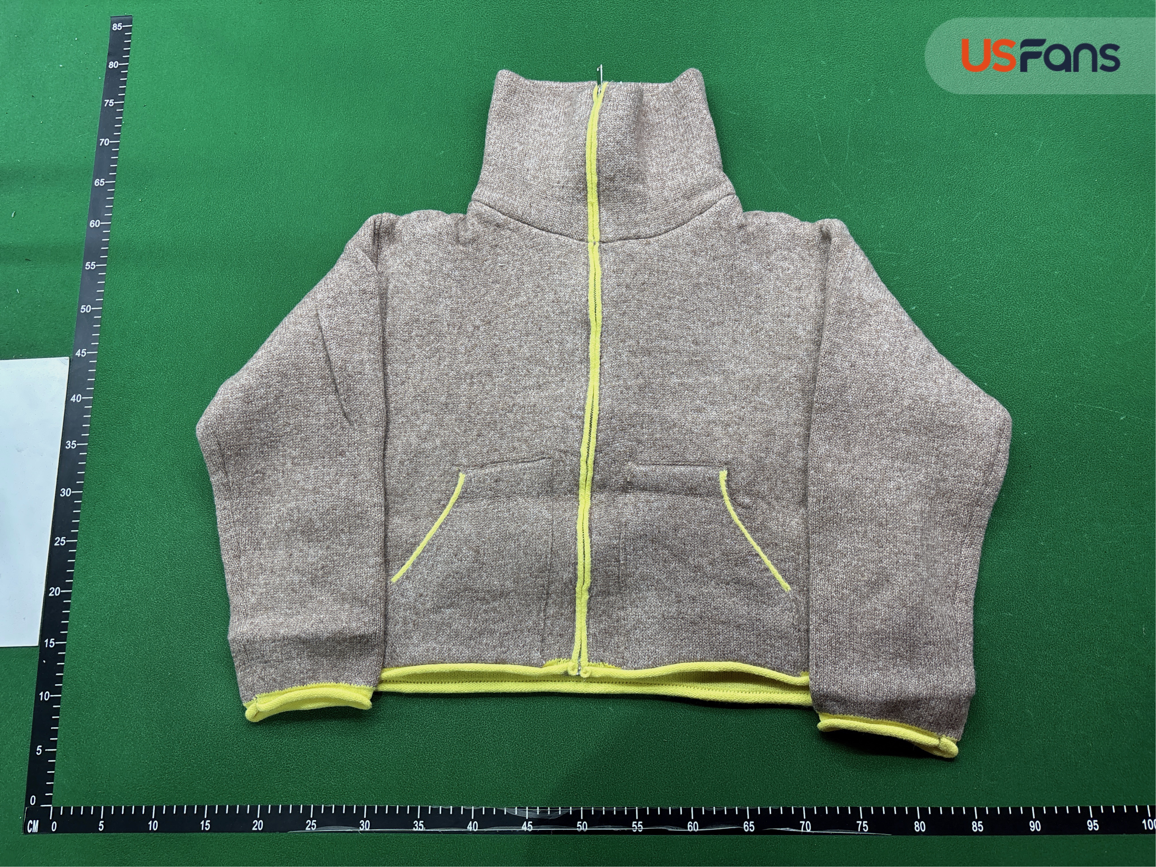 Sweter — zdjęcie QC 2 z 4