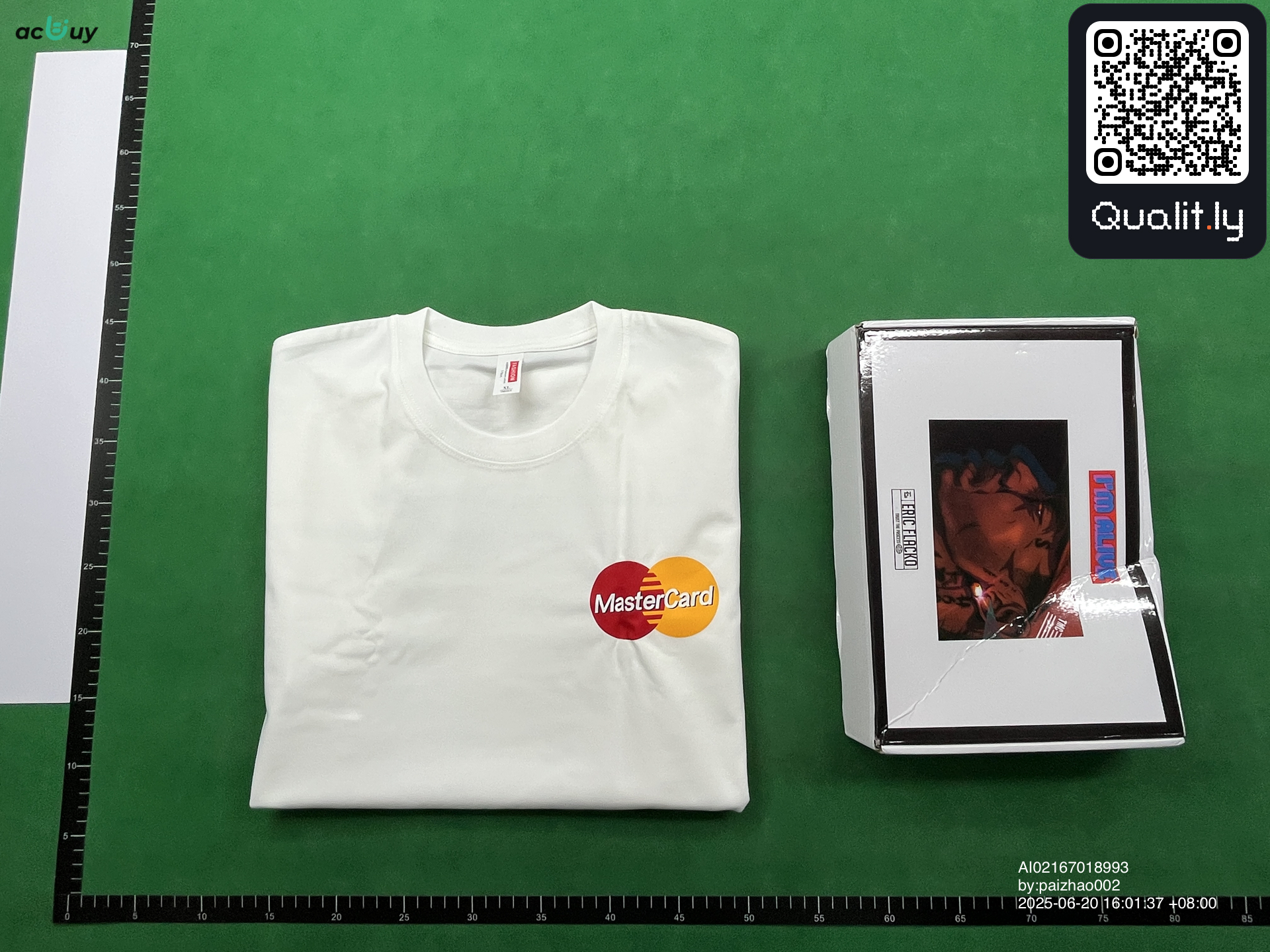 T-shirt — photo QC 1 sur 8