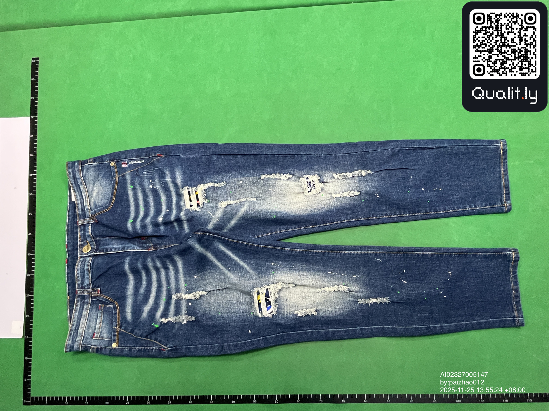牛仔裤 QC 照片 3 / 4