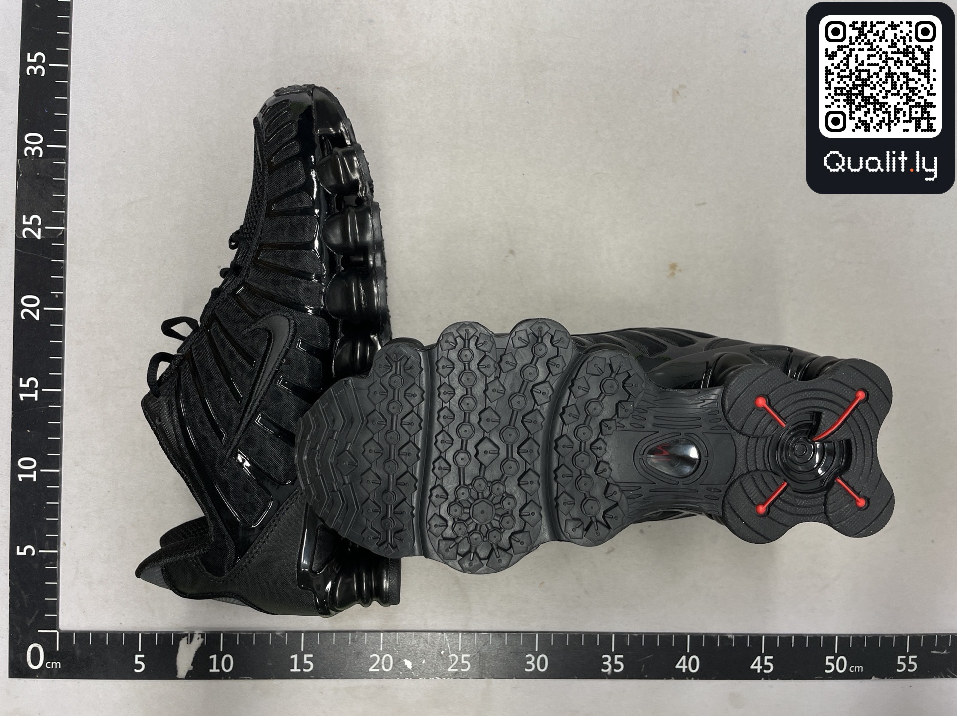 Sneakers — QC-foto 2 av 5
