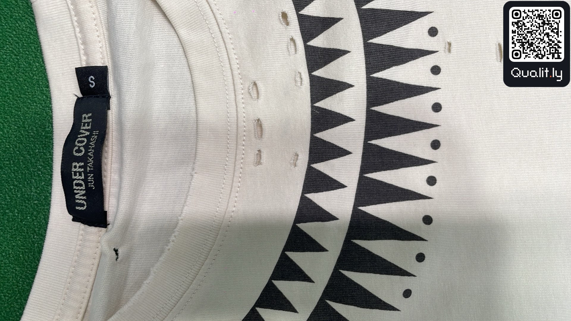 Camiseta — foto QC 1 de 8