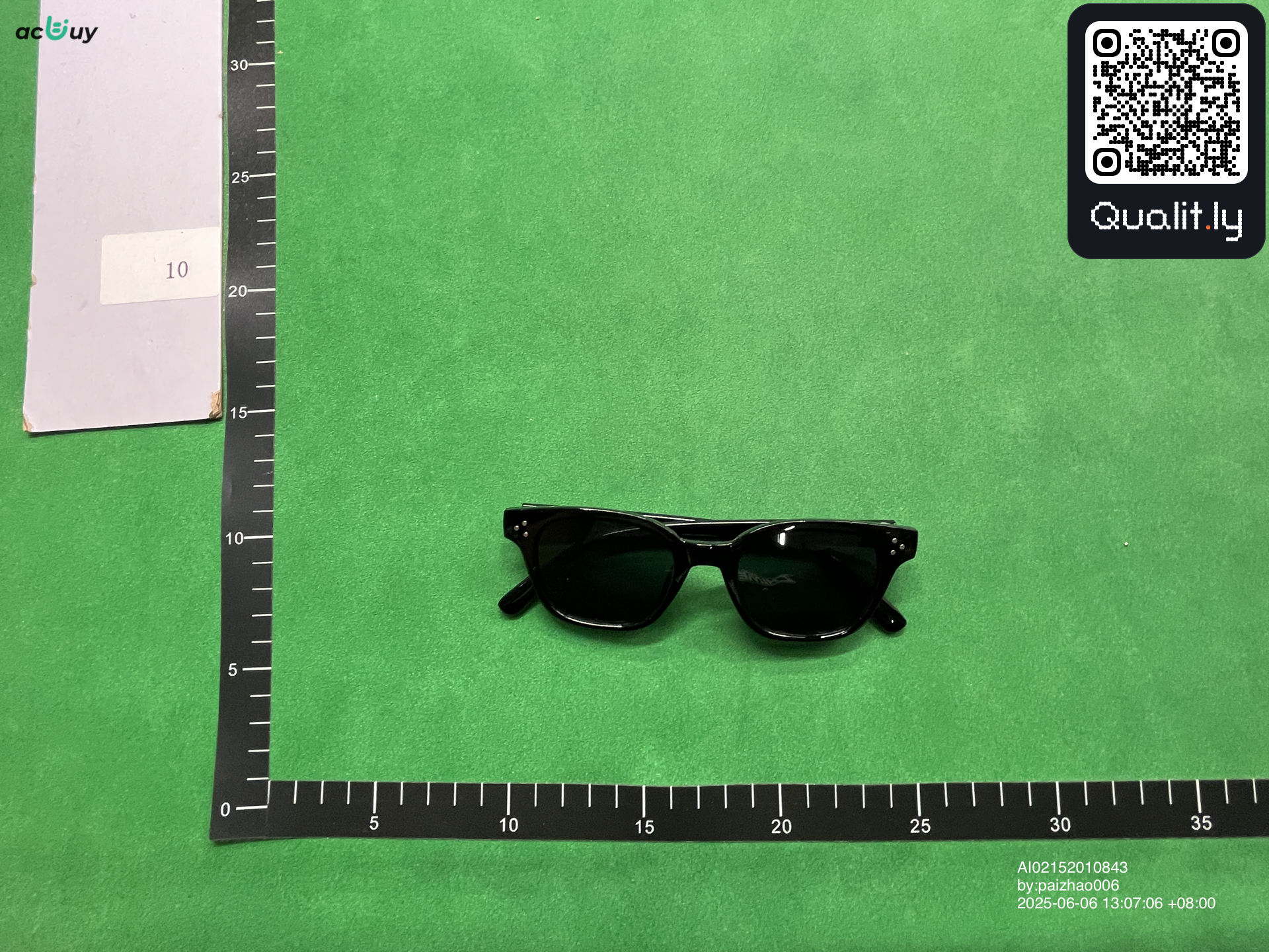 Sunglasses QC photo 3 of 6