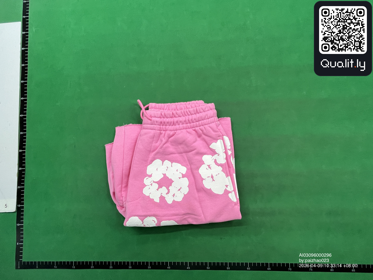Short — photo QC 1 sur 53