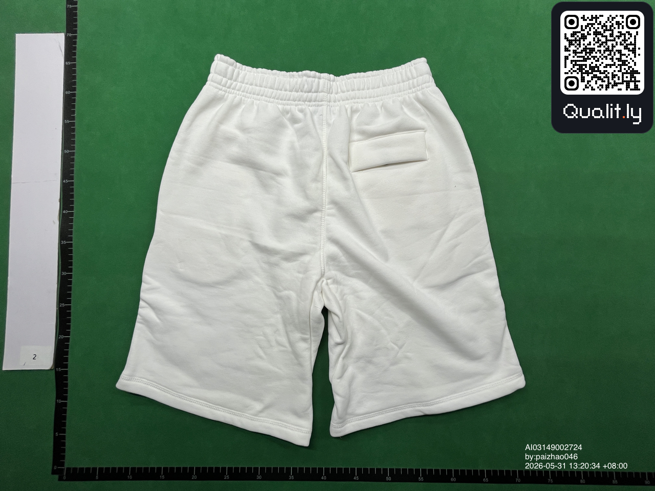 Pantaloncini — foto QC 2 di 82