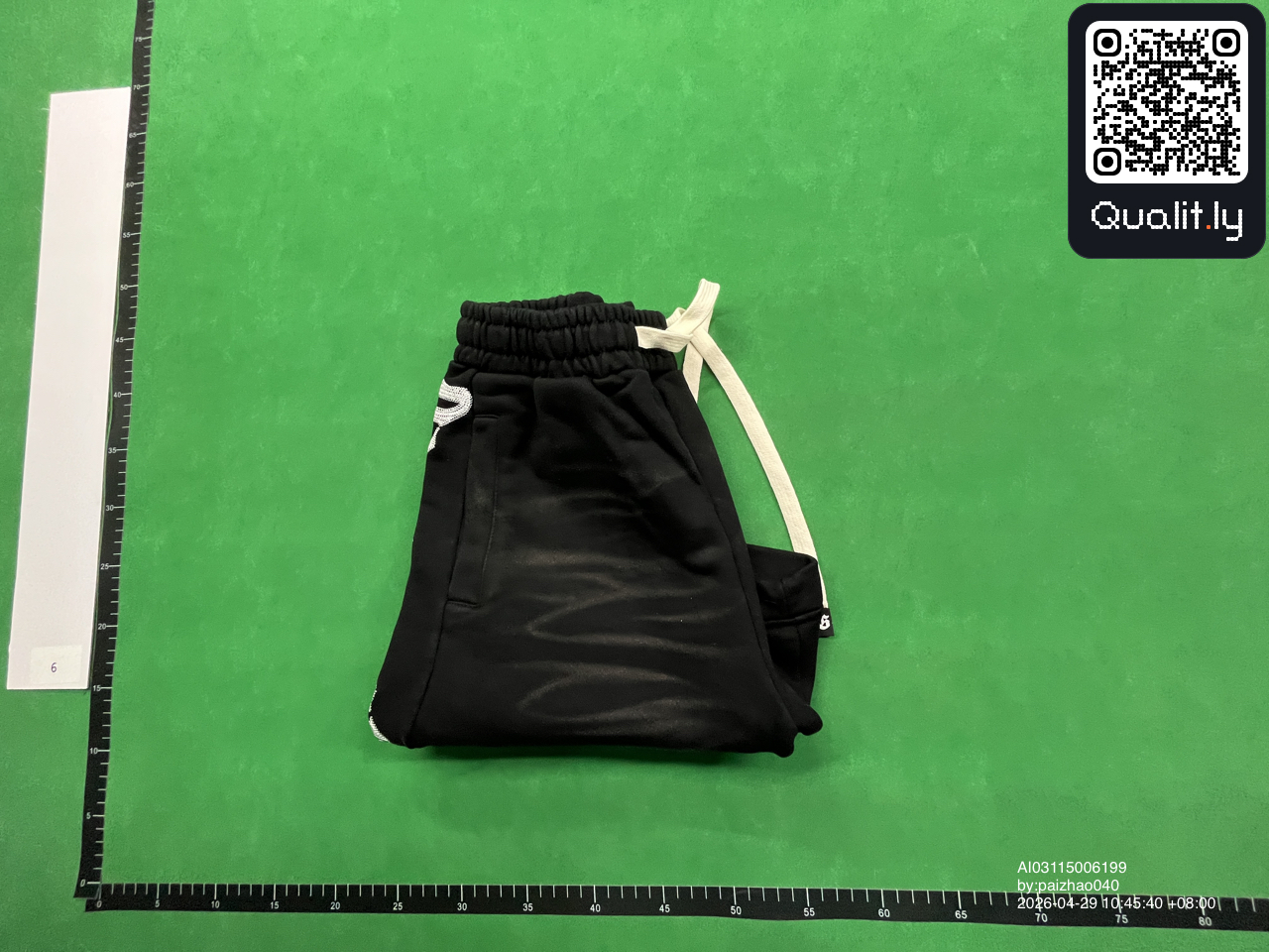 Shorts QC photo 1 of 20