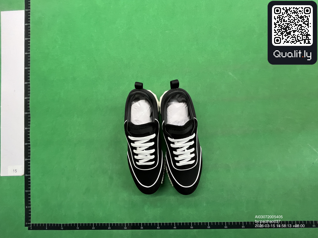 Sneakers QC photo 3 of 52