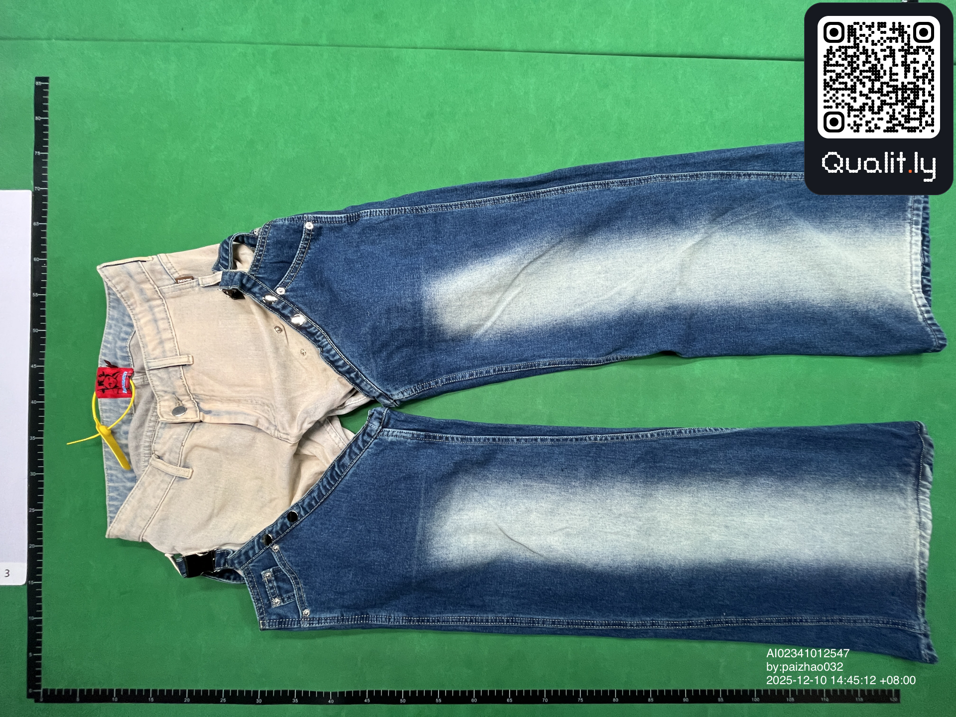 Blugi — fotografie QC 3 din 4