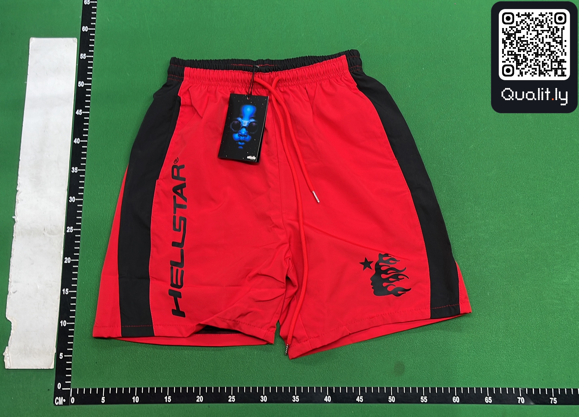 Pantaloncini — foto QC 2 di 8