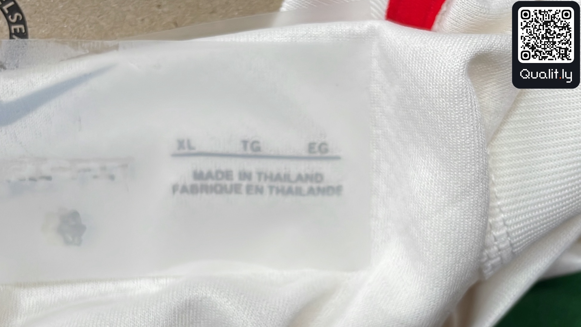 Chemise — photo QC 1 sur 8