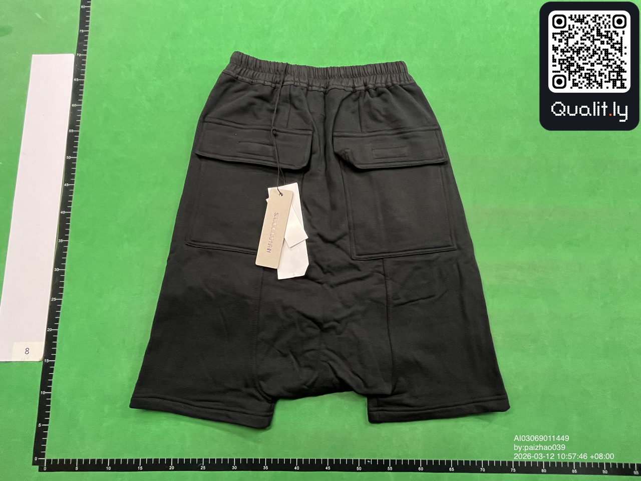 Shorts QC photo 2 of 4