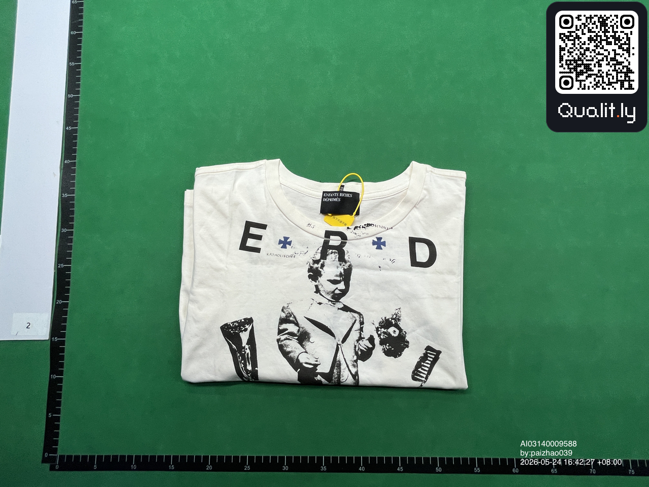 T-shirt QC photo 1 of 18