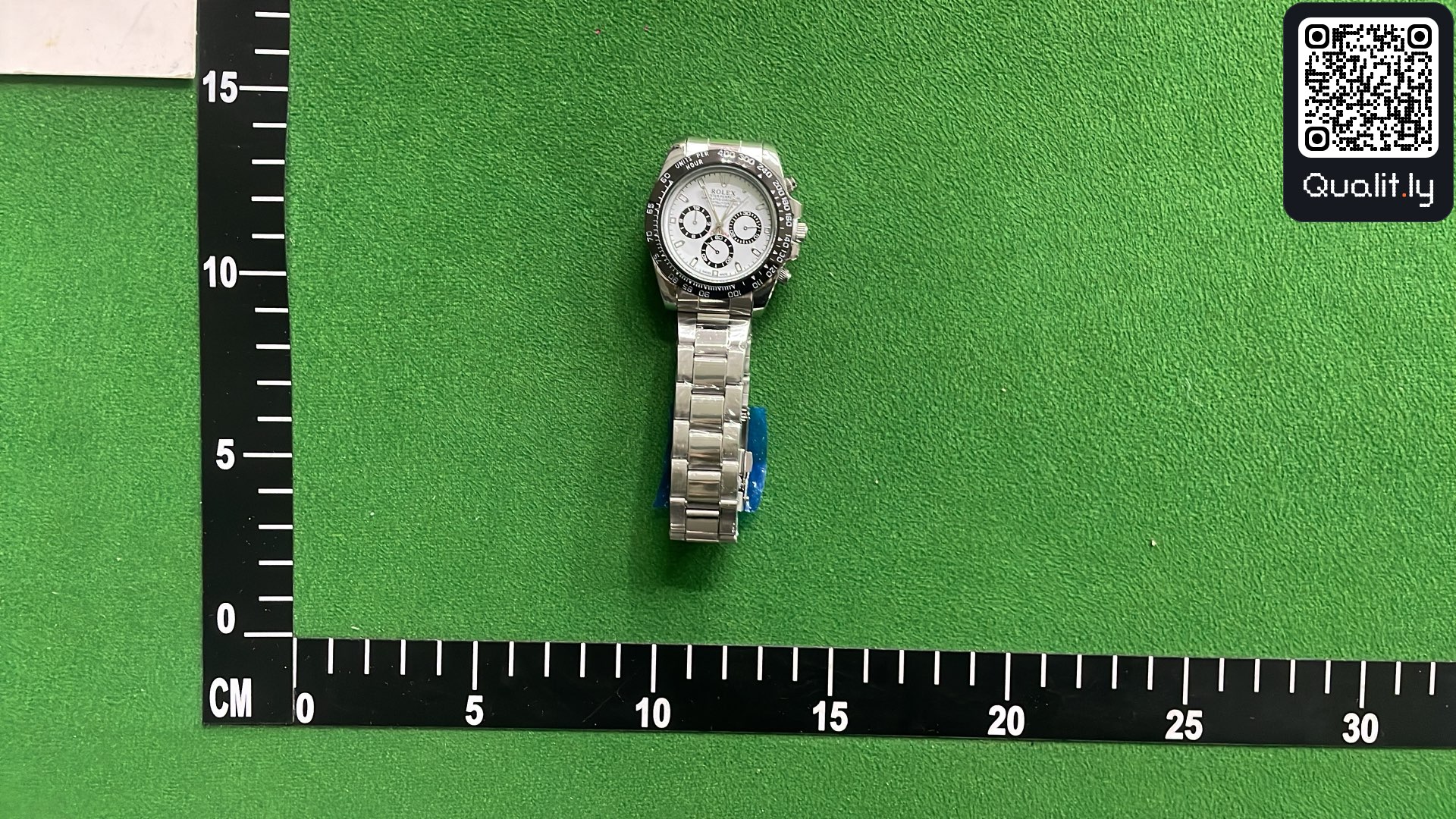 Montre — photo QC 1 sur 17