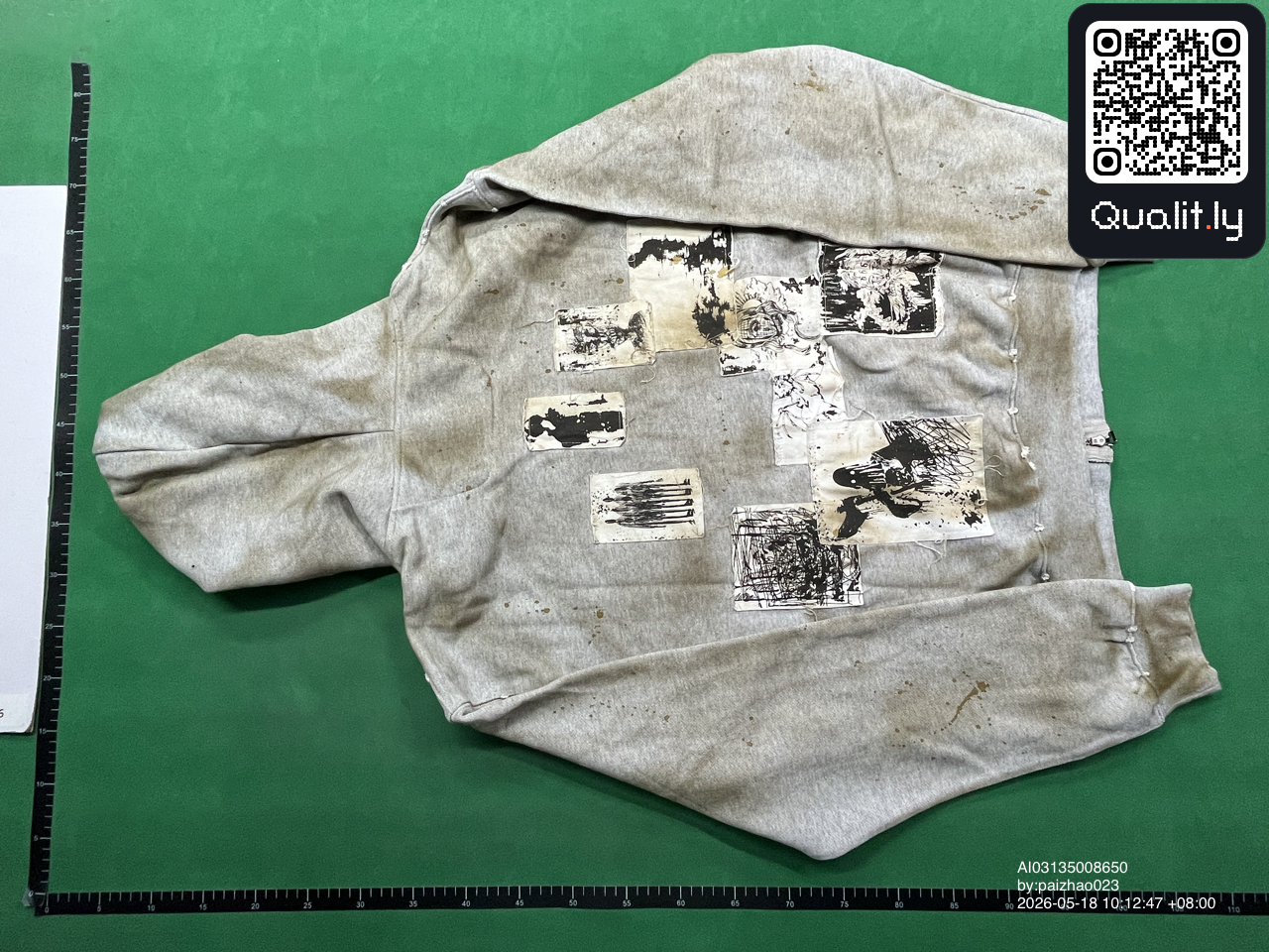 Sweat — photo QC 2 sur 4