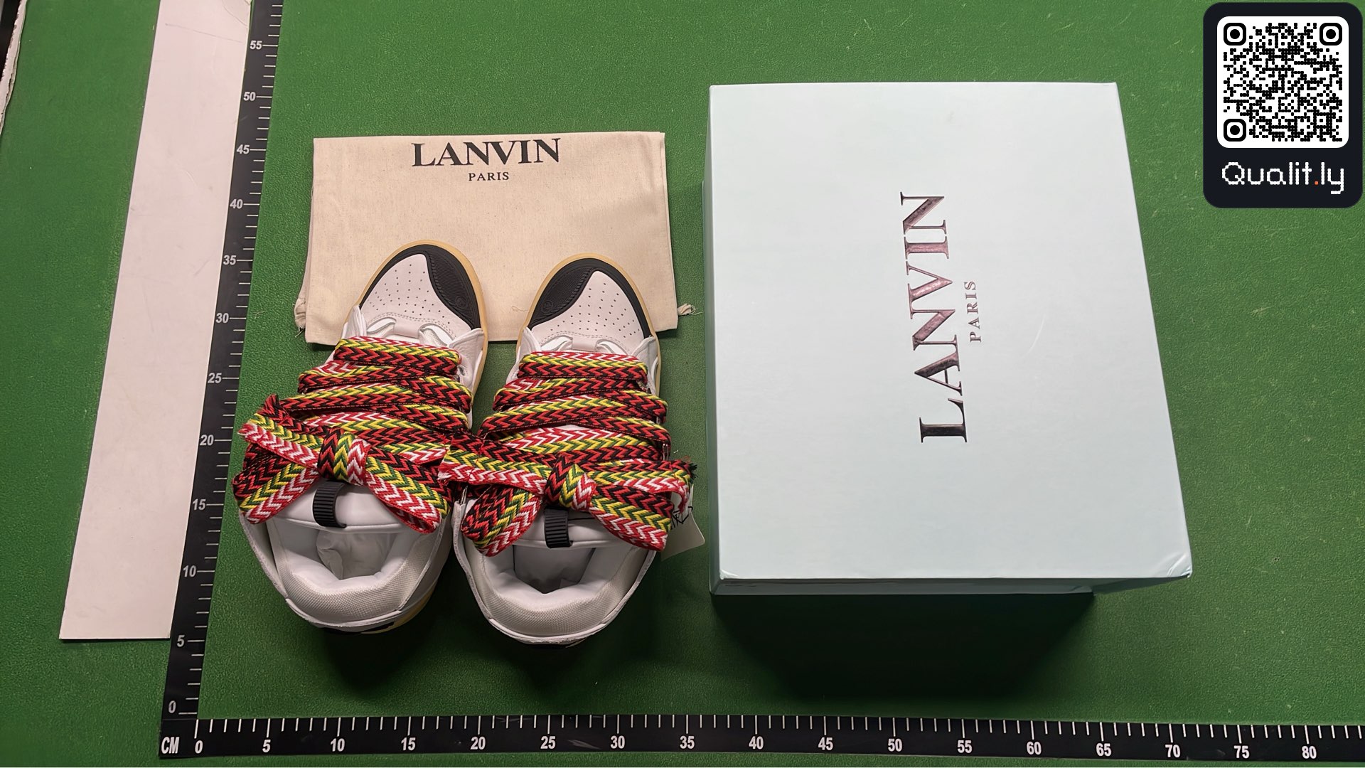 Sneakers QC photo 1 of 32
