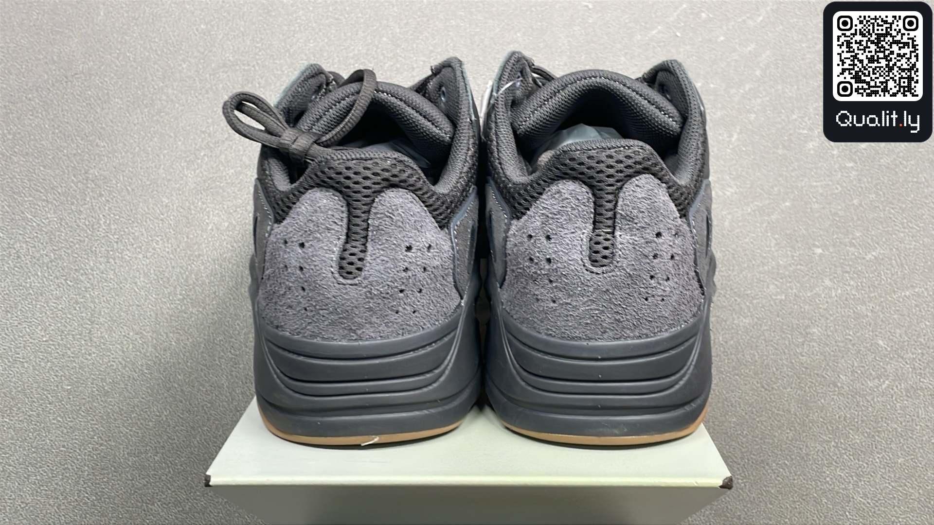 Sneakers — QC-foto 3 av 32
