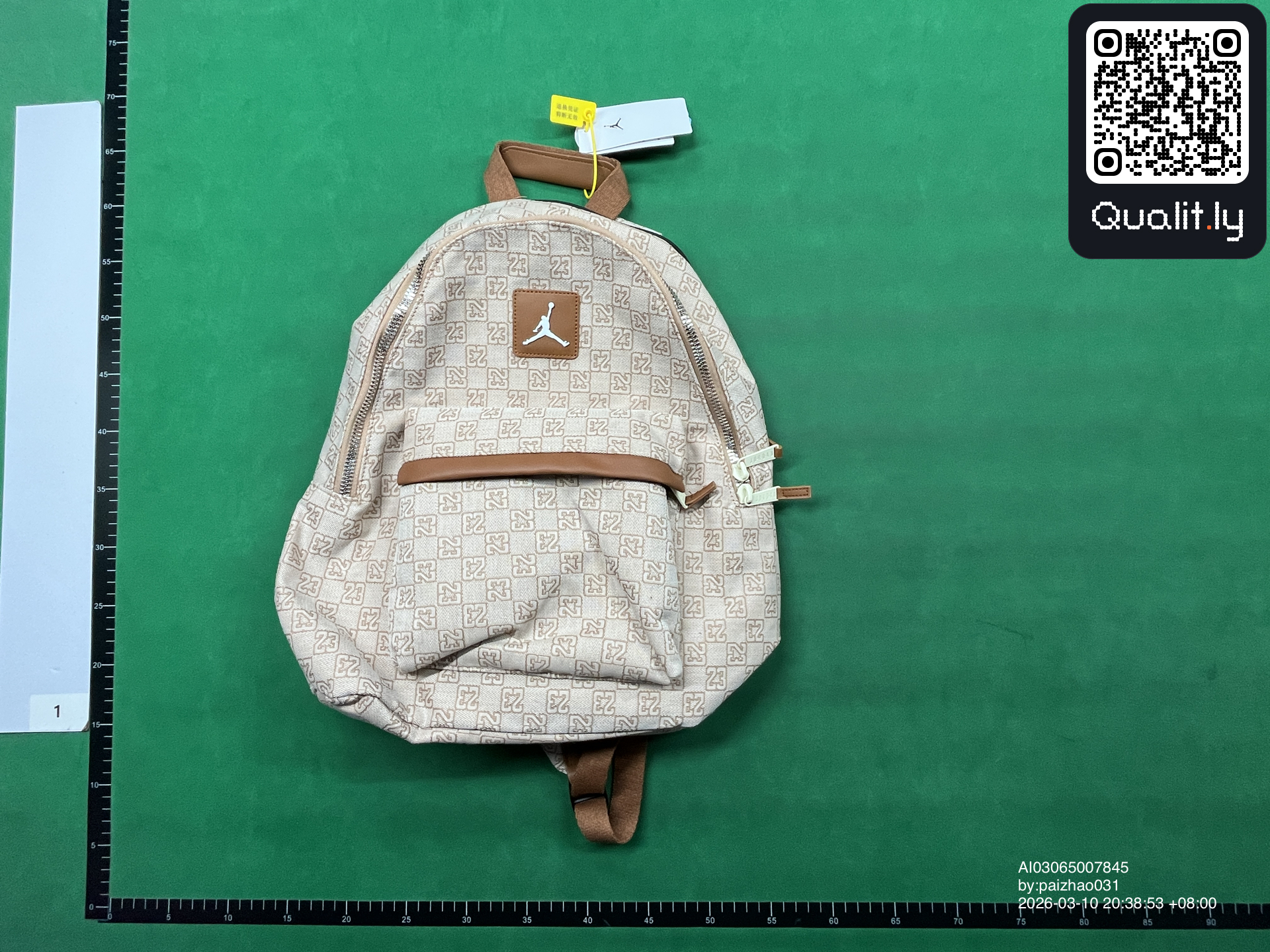 Bag QC photo 1 of 3