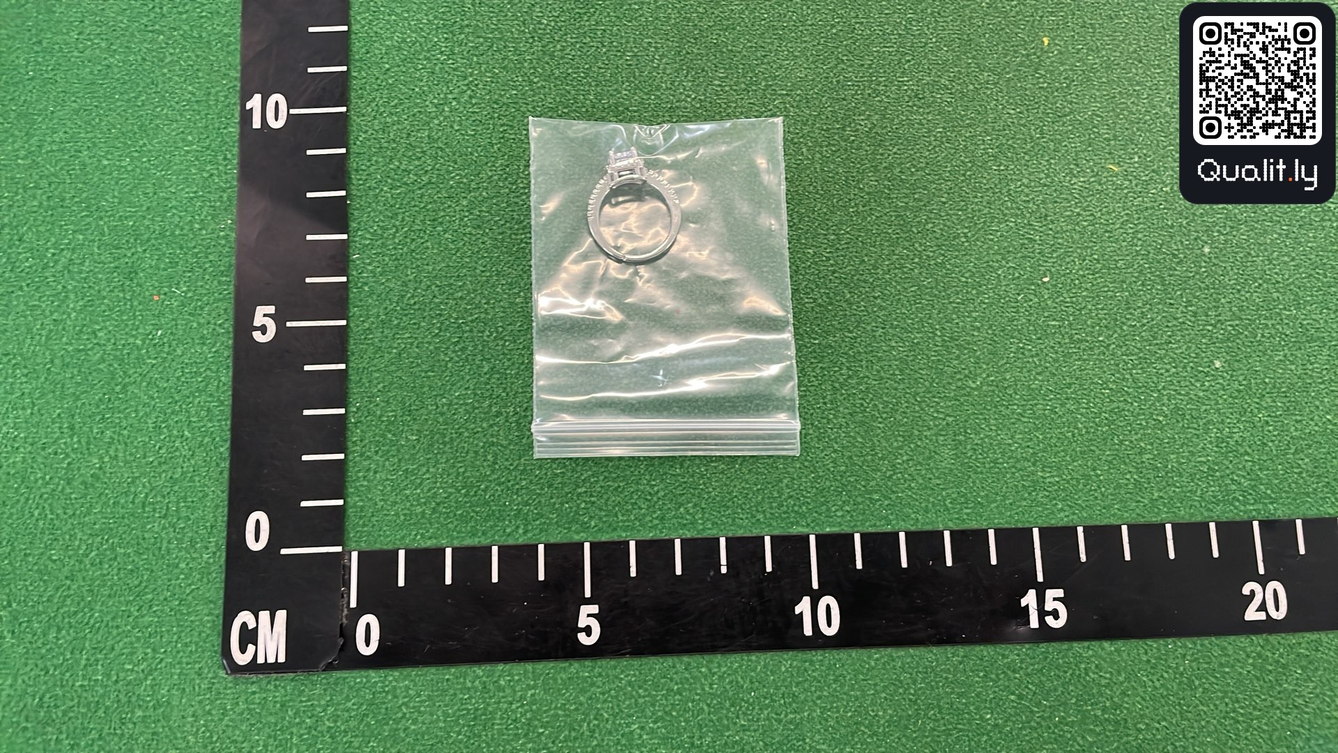Gioiello — foto QC 2 di 3