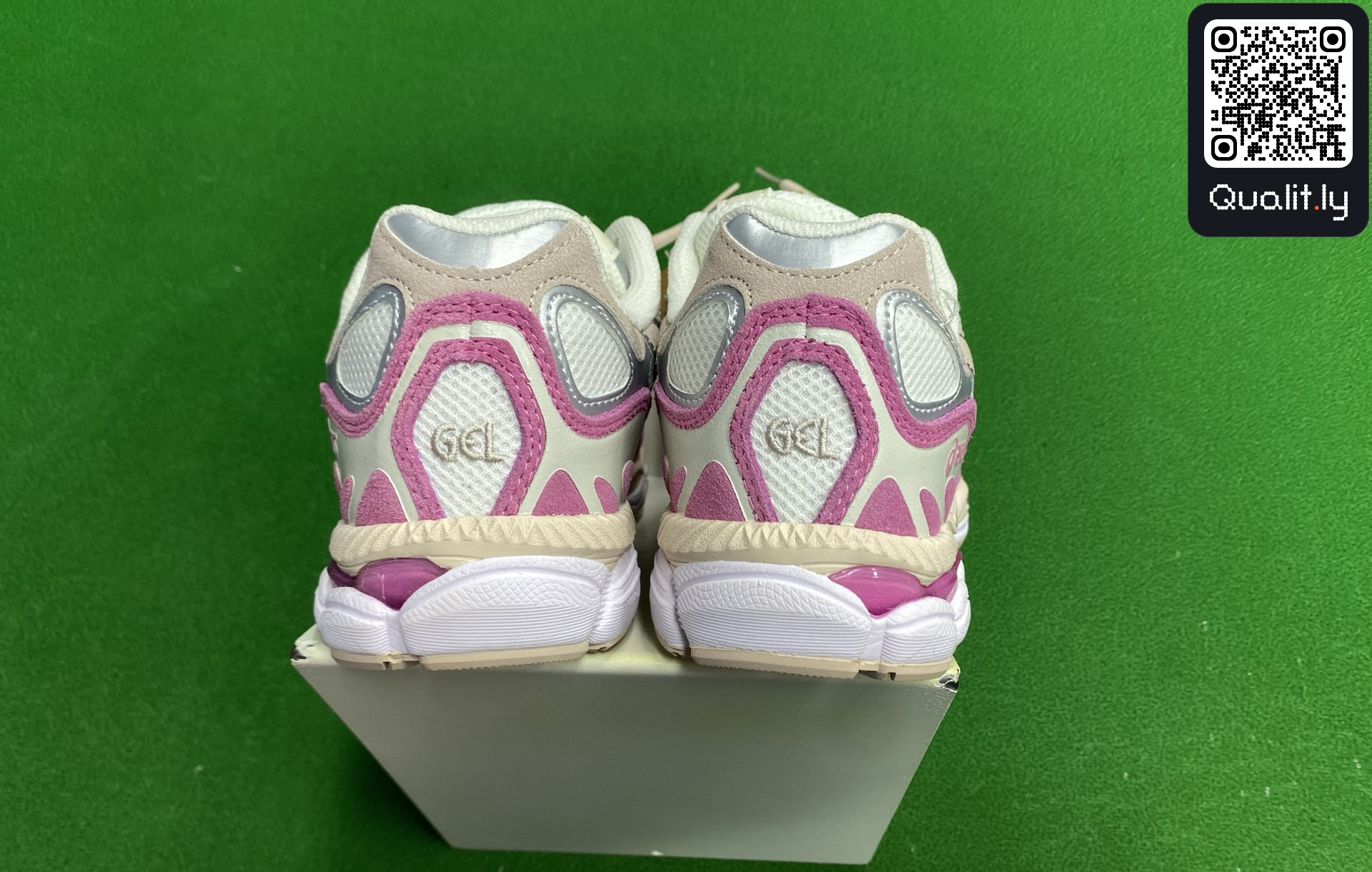 Sneakers — foto QC 3 di 128