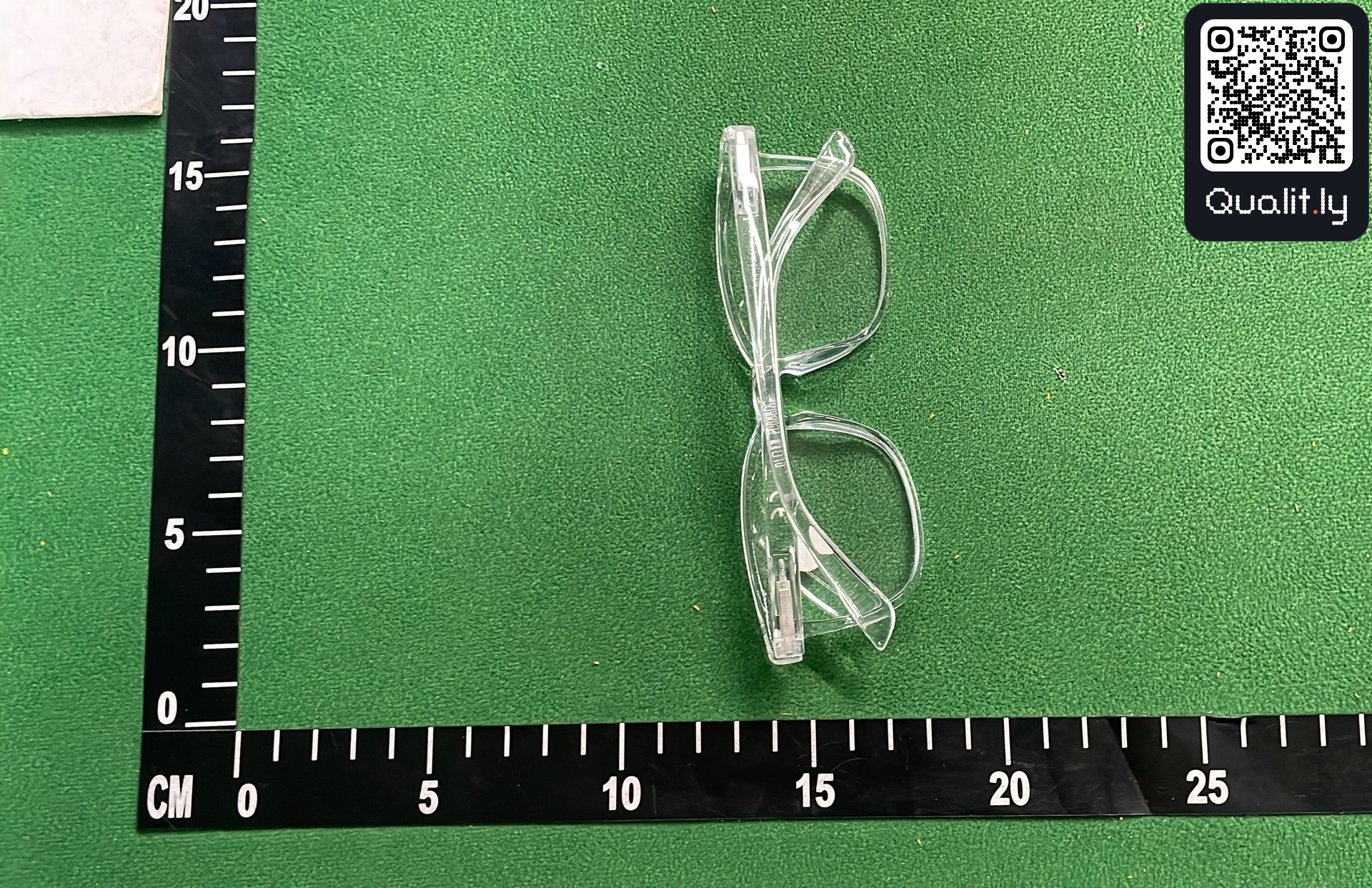 Sonnenbrille — QC-Foto 3 von 9