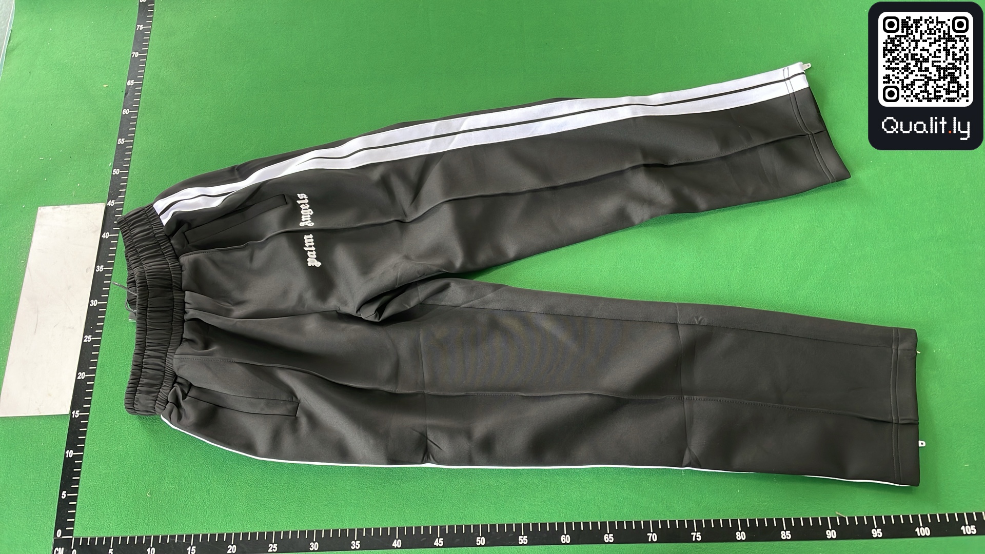Pants QC photo 2 of 130