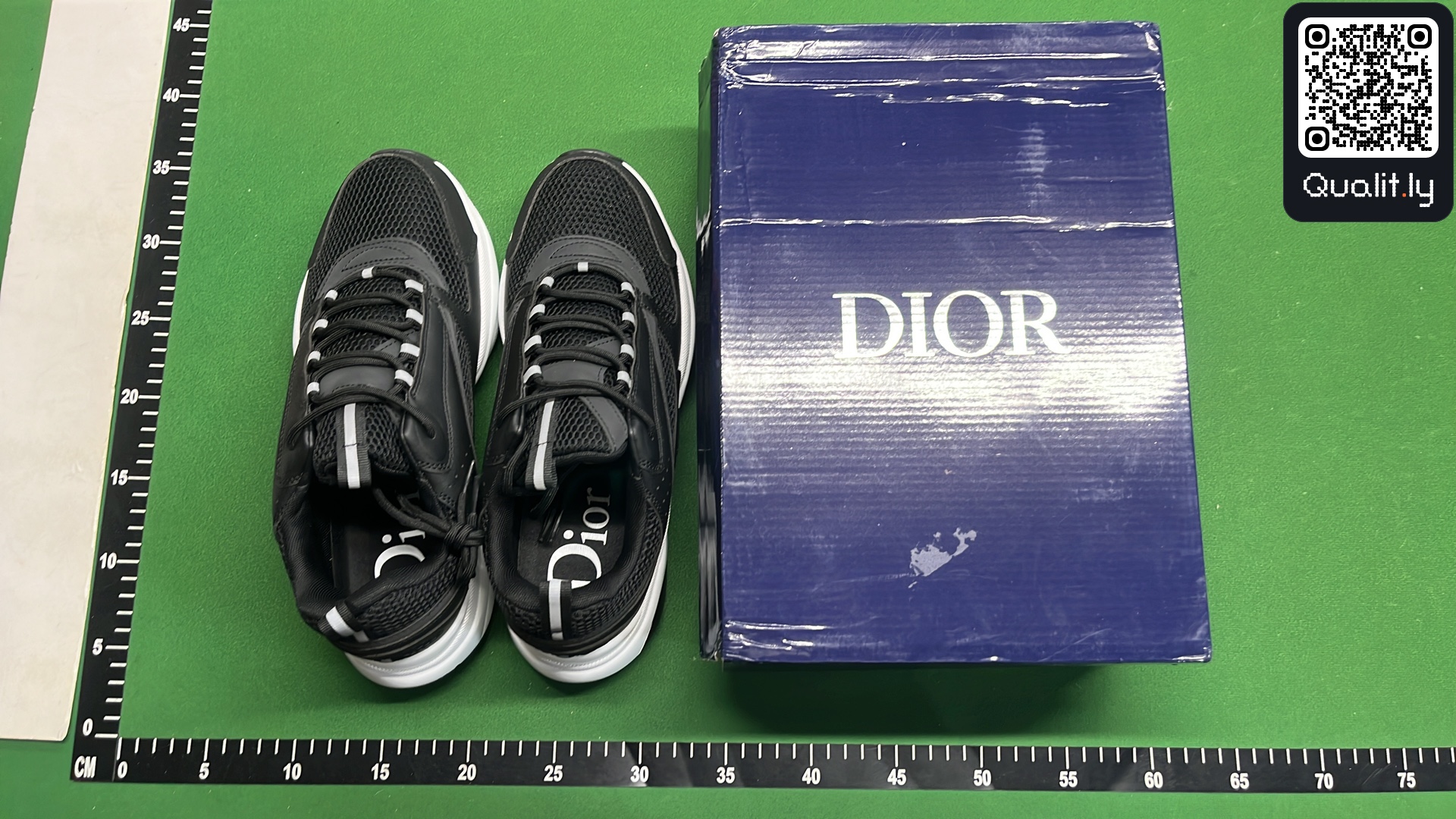 Sneaker — QC-Foto 1 von 6