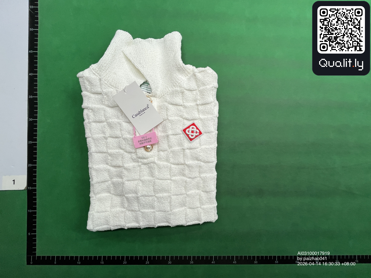 Pull — photo QC 1 sur 20