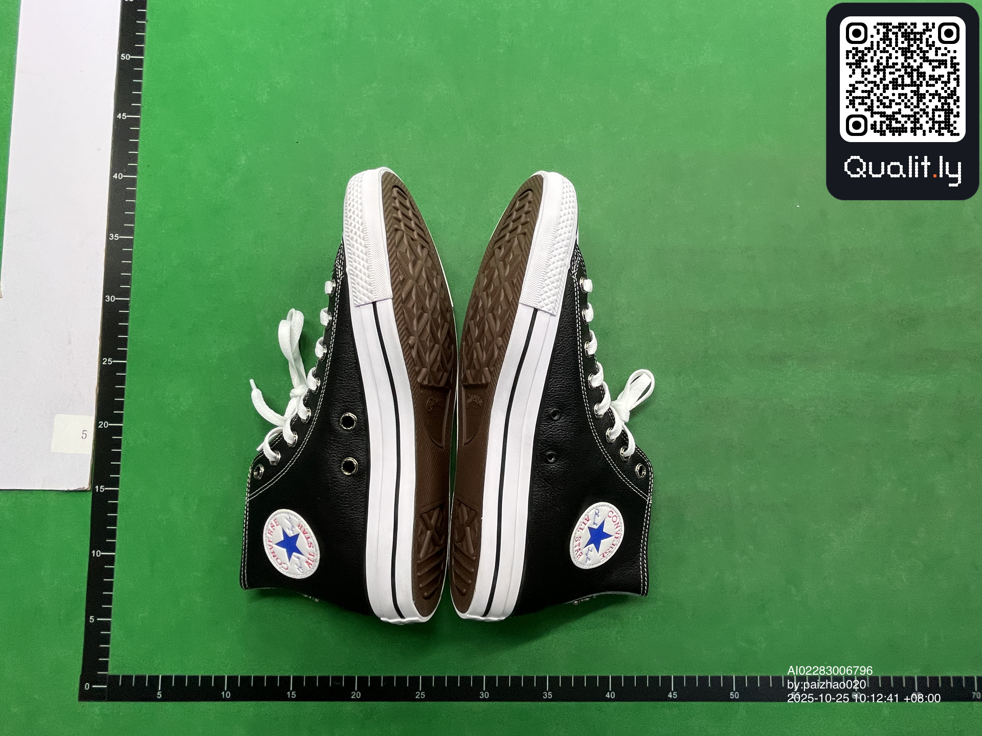 Sneakers — QC-foto 3 av 6