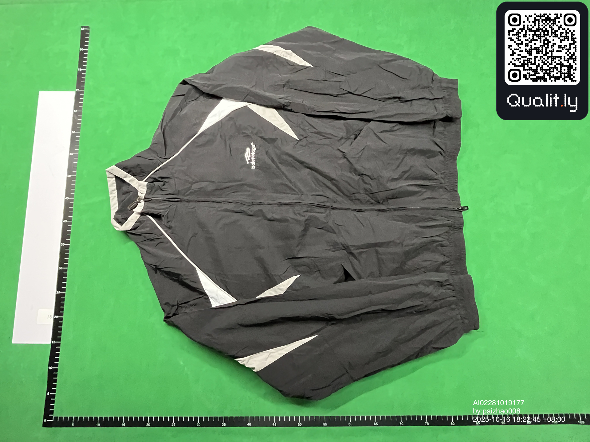 Jacket QC photo 1 of 38