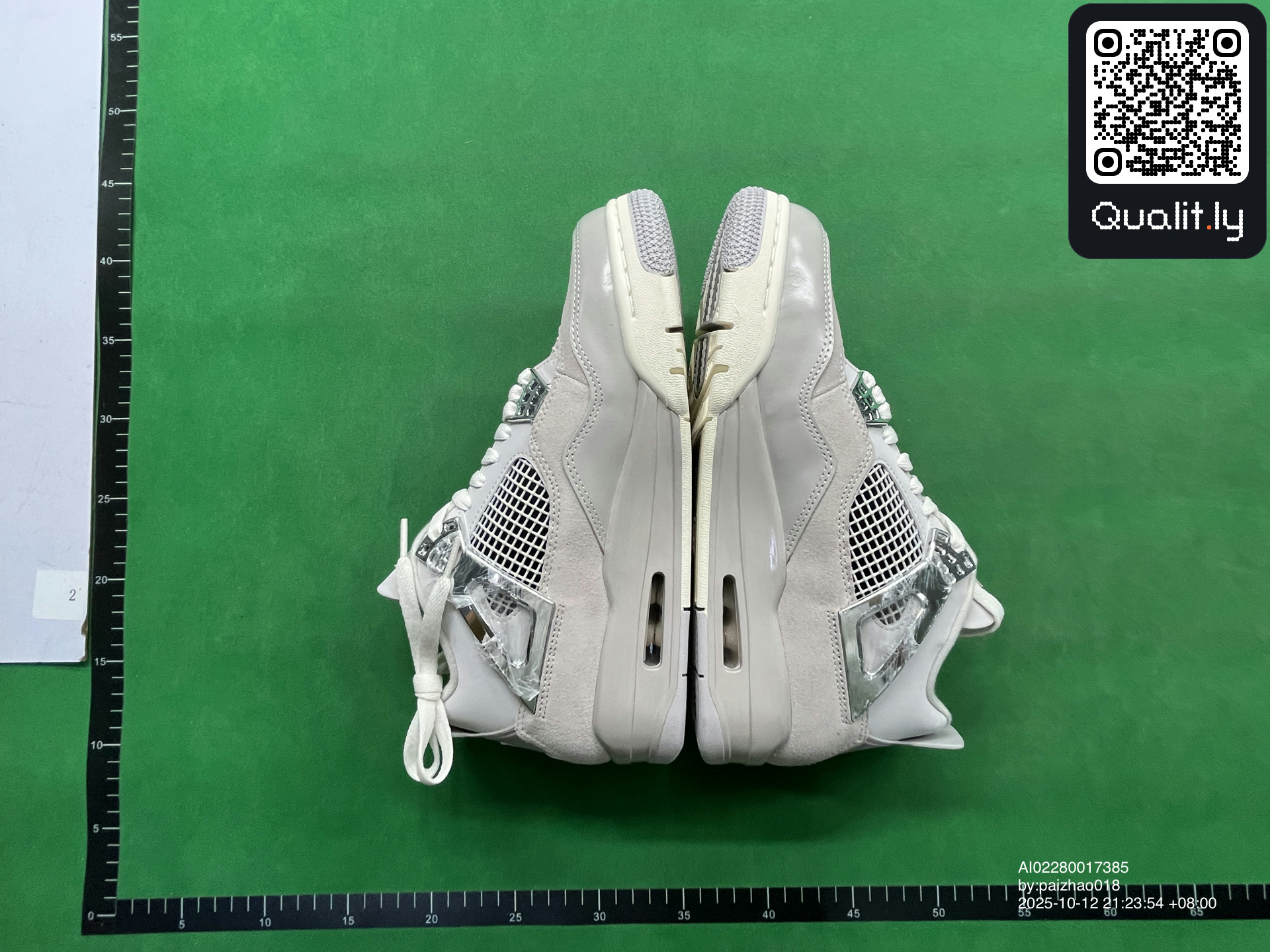 Sneakers QC photo 3 of 36