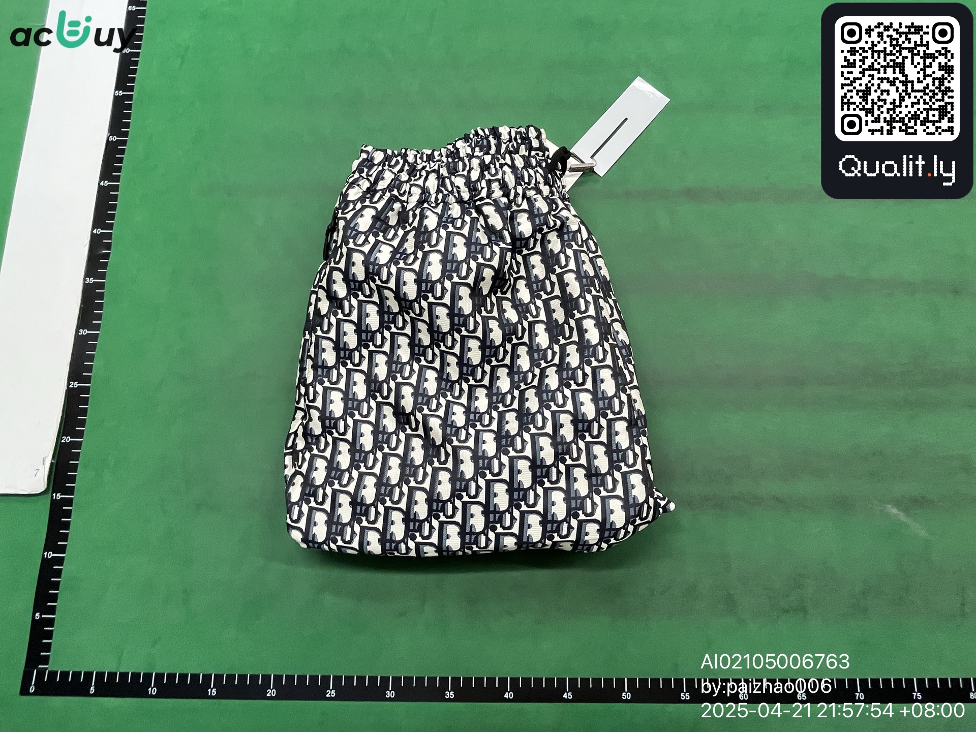 QC photo 1 of 4