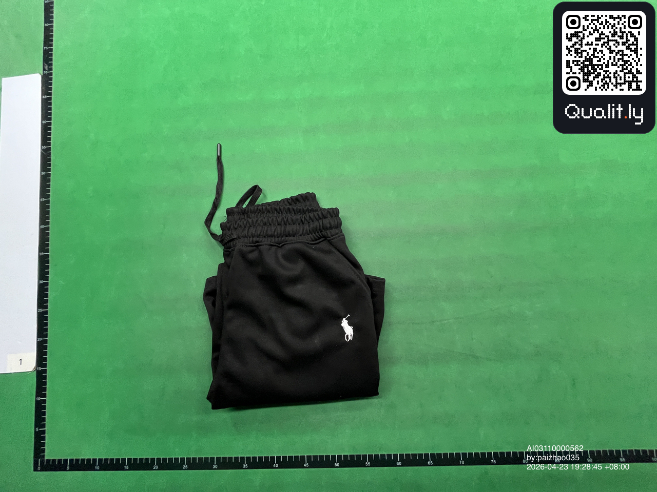 Shorts — QC-Foto 1 von 4