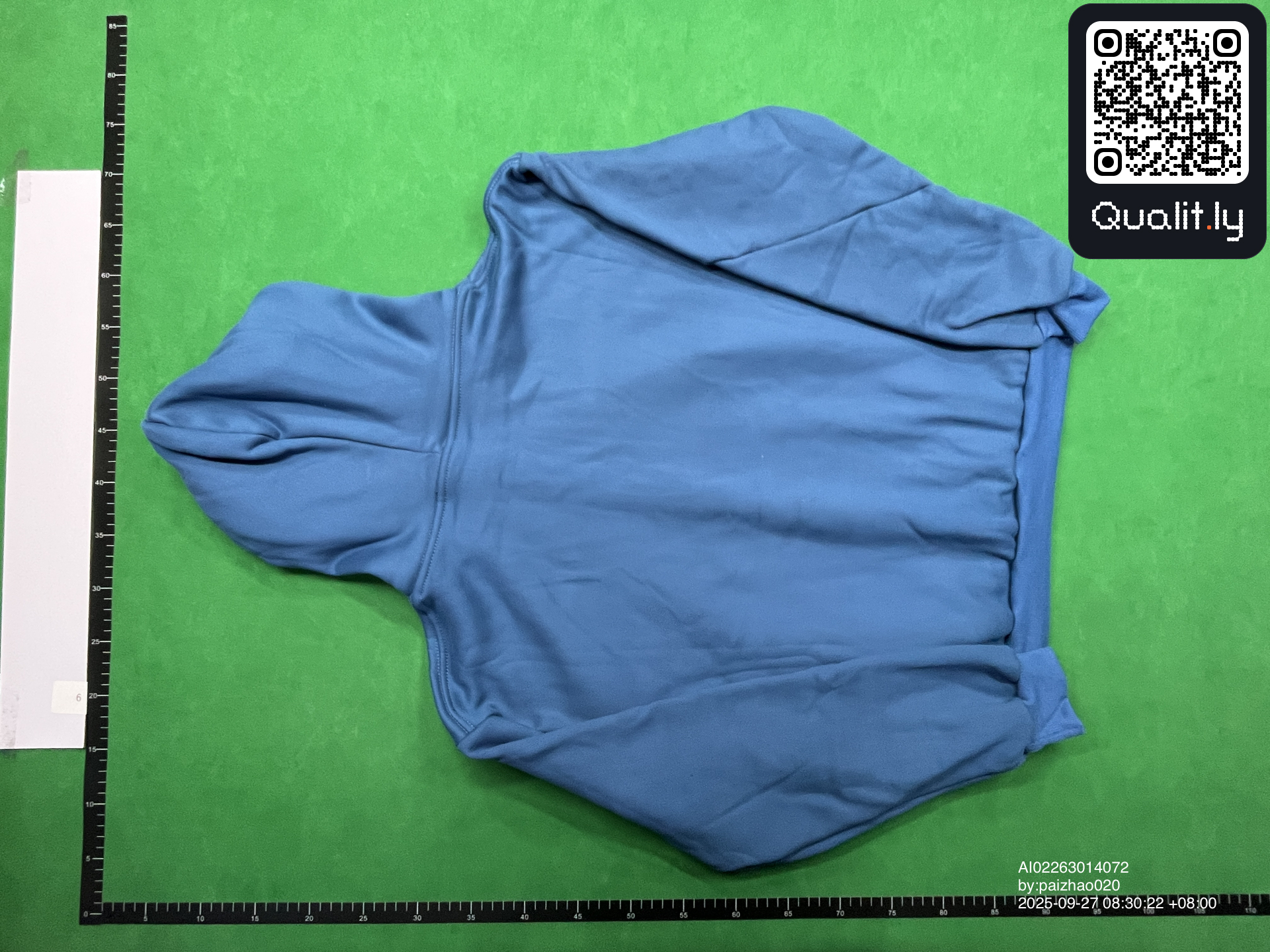 Tracksuit QC photo 2 of 24