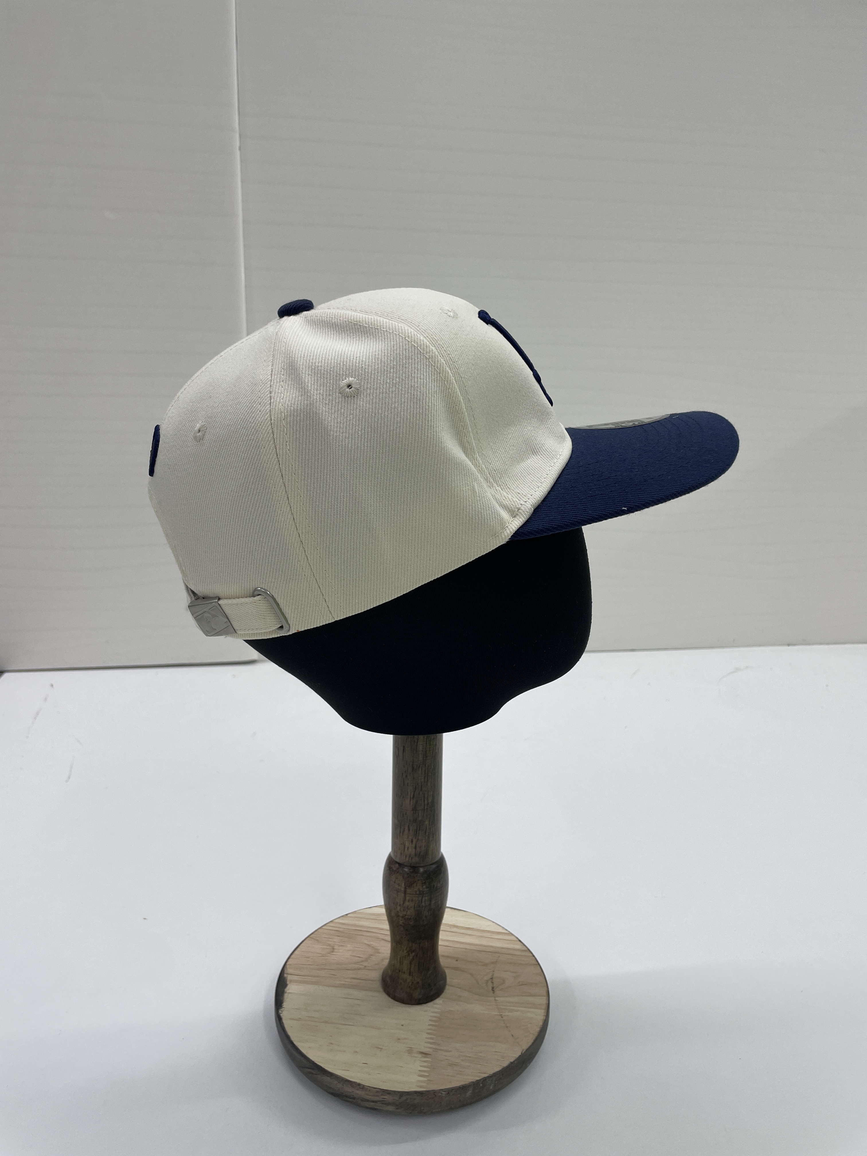 Cap QC photo 3 of 93