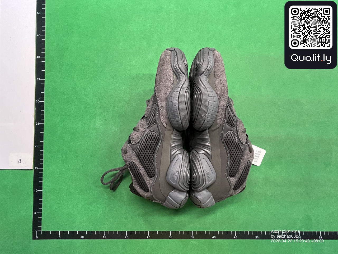 Sneakers — QC-foto 1 av 59