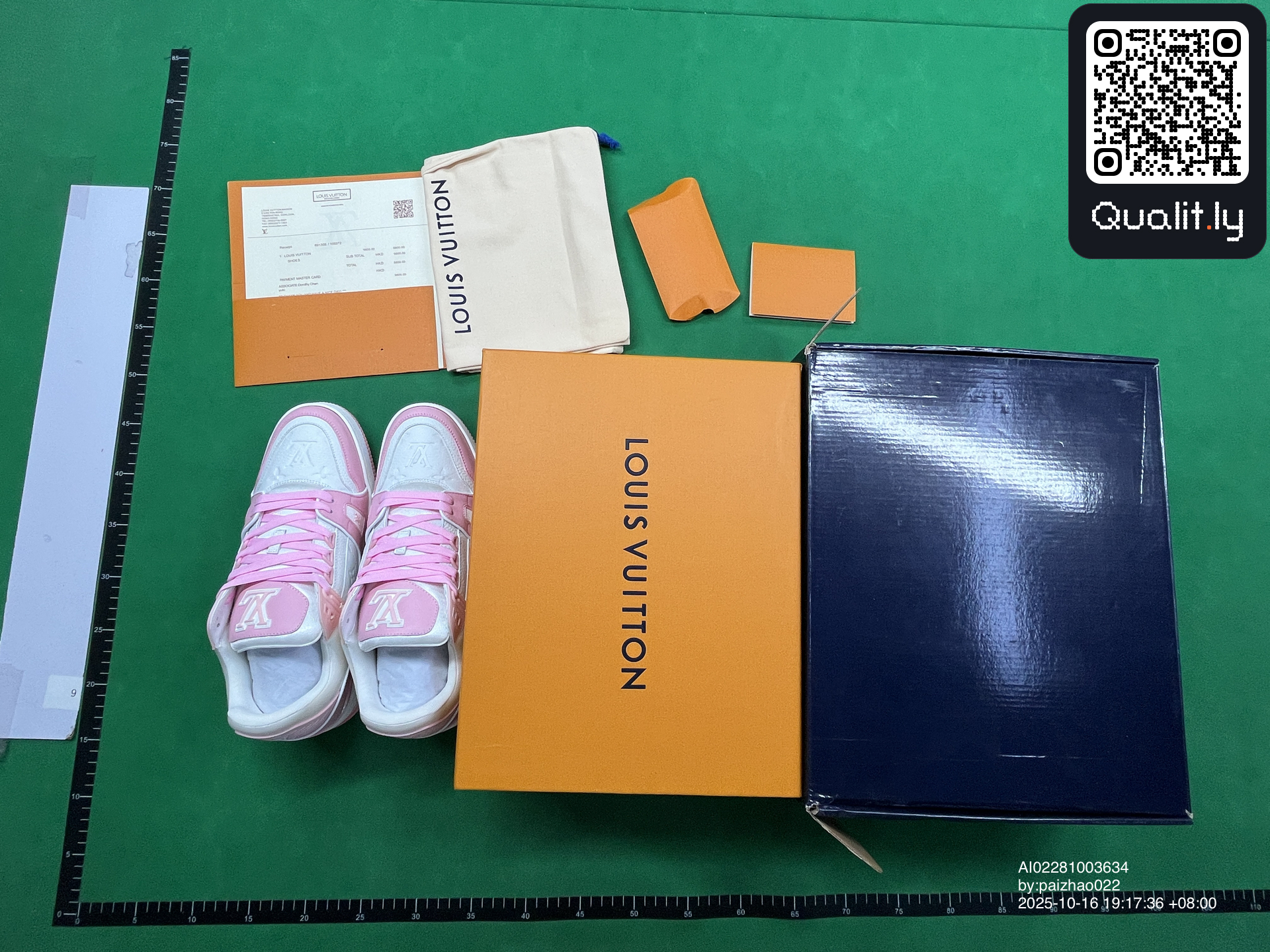 Sneakers — QC-foto 1 av 36