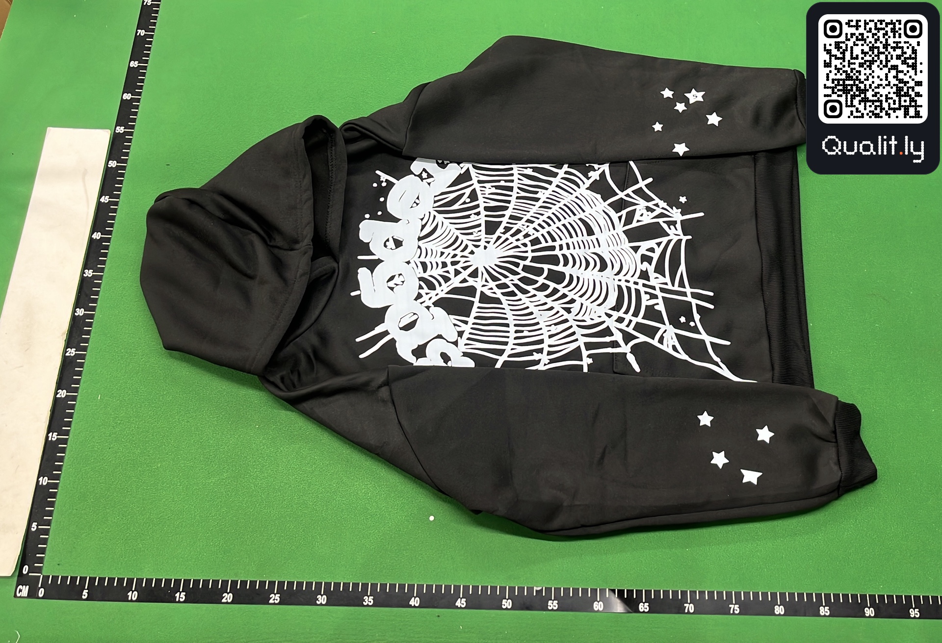 Hoodie QC photo 2 of 16