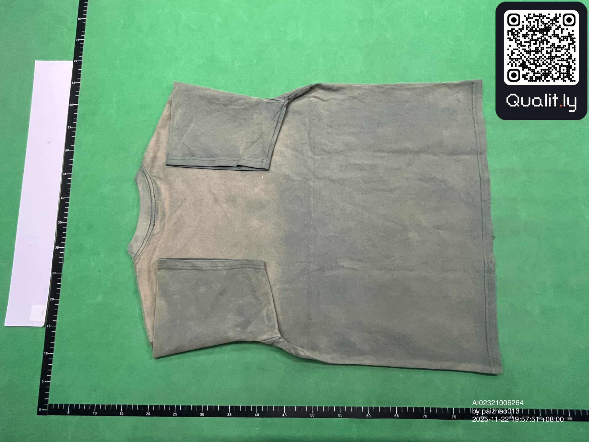 T-shirt — QC-foto 2 av 4