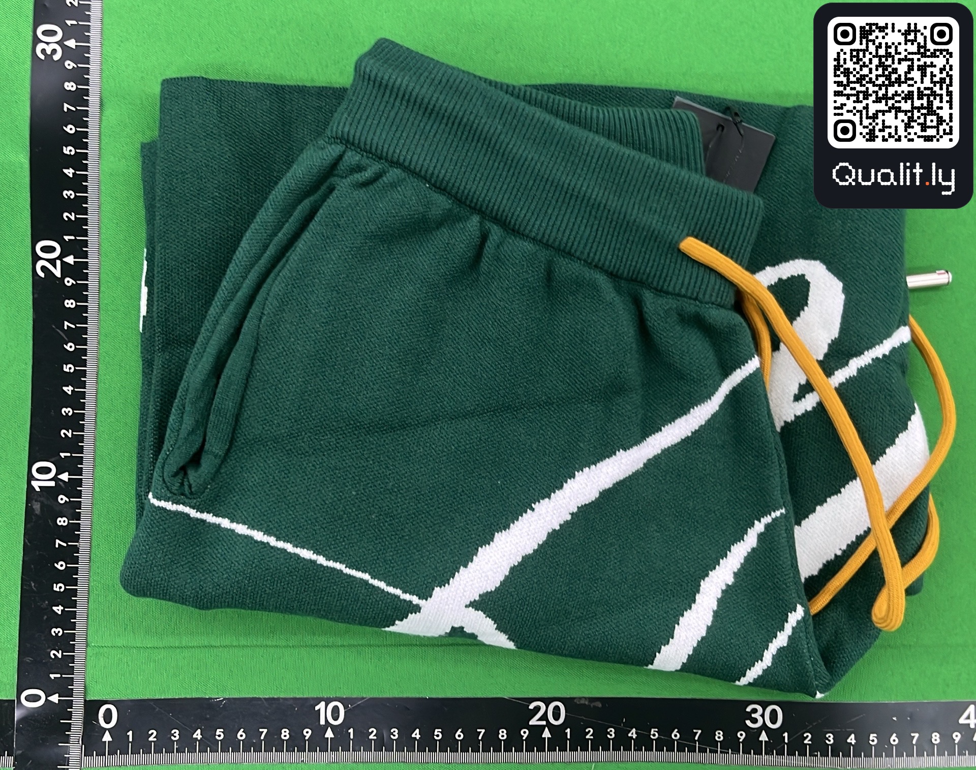 短裤 QC 照片 1 / 20