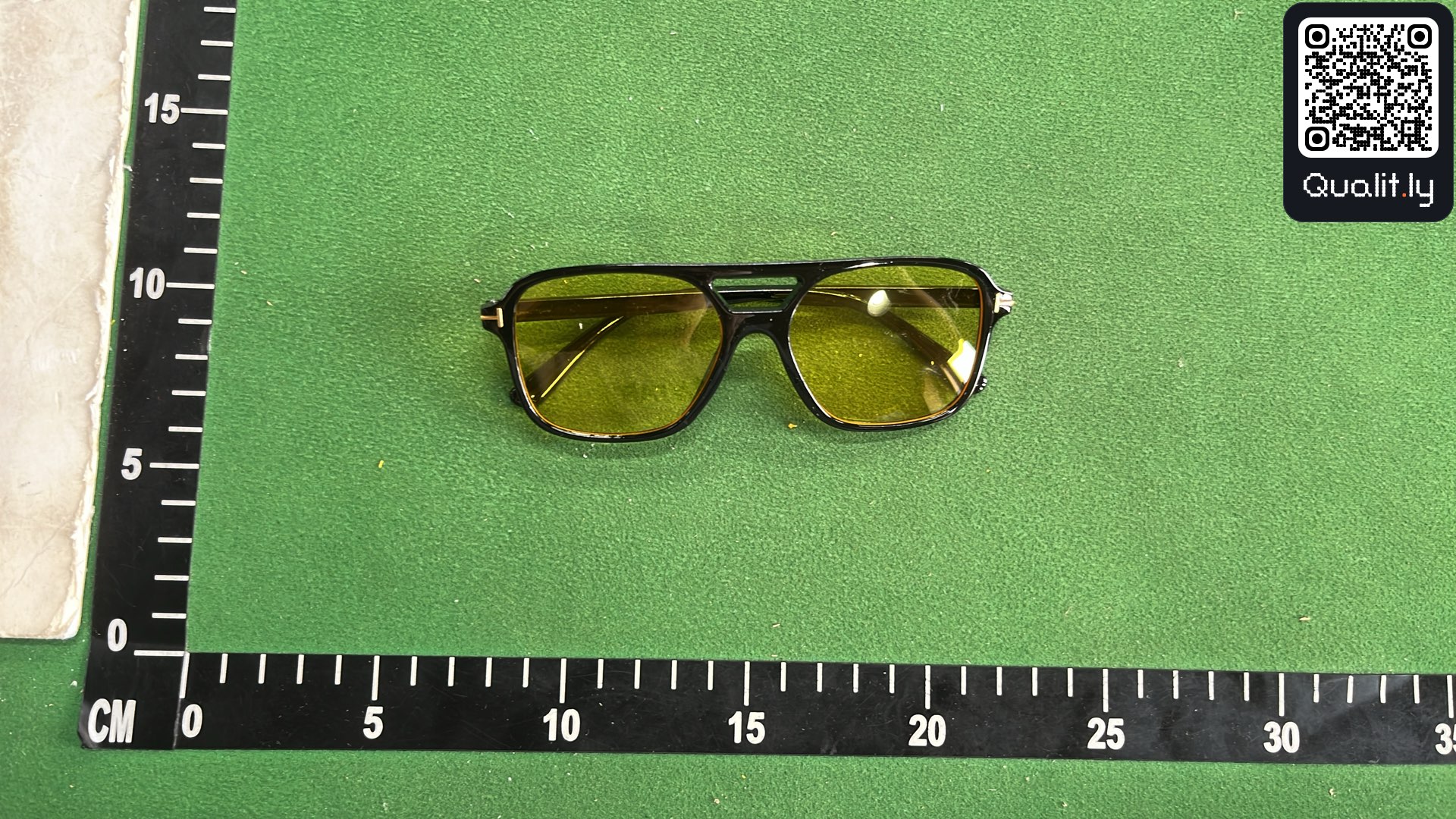 Sunglasses QC photo 3 of 3