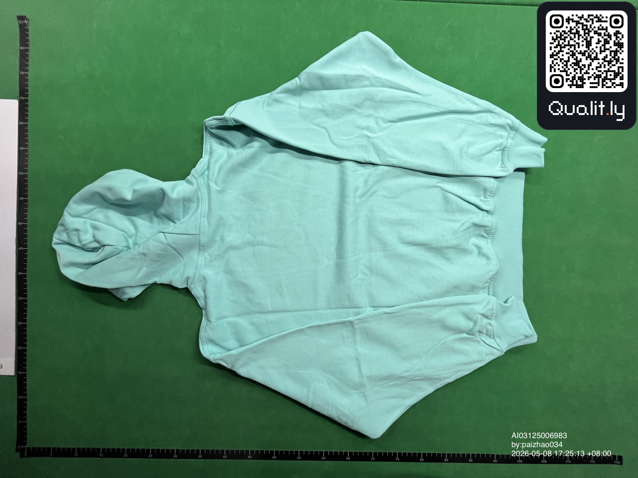 Hoodie QC photo 3 of 42
