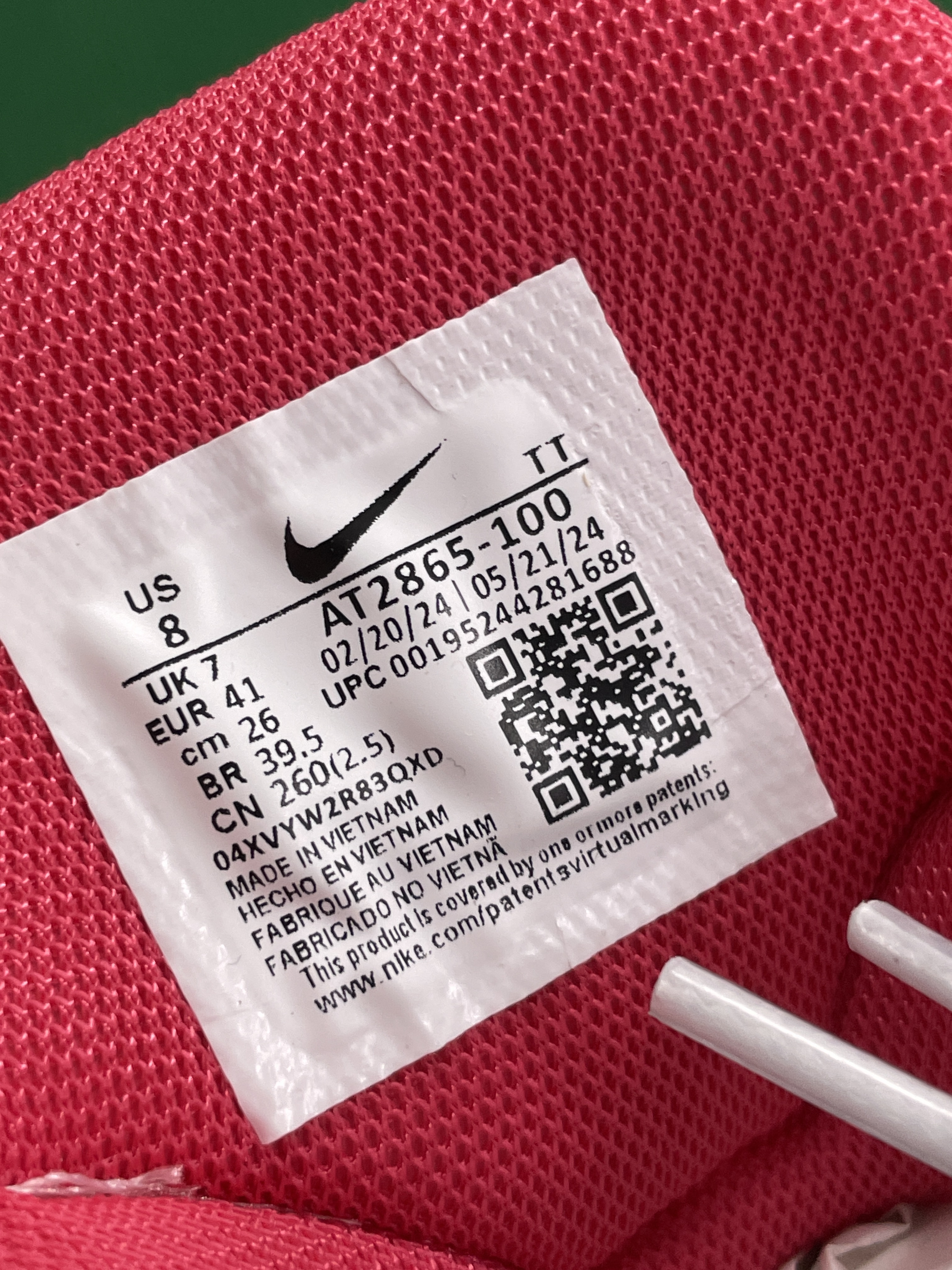 Sneakers QC photo 3 of 9