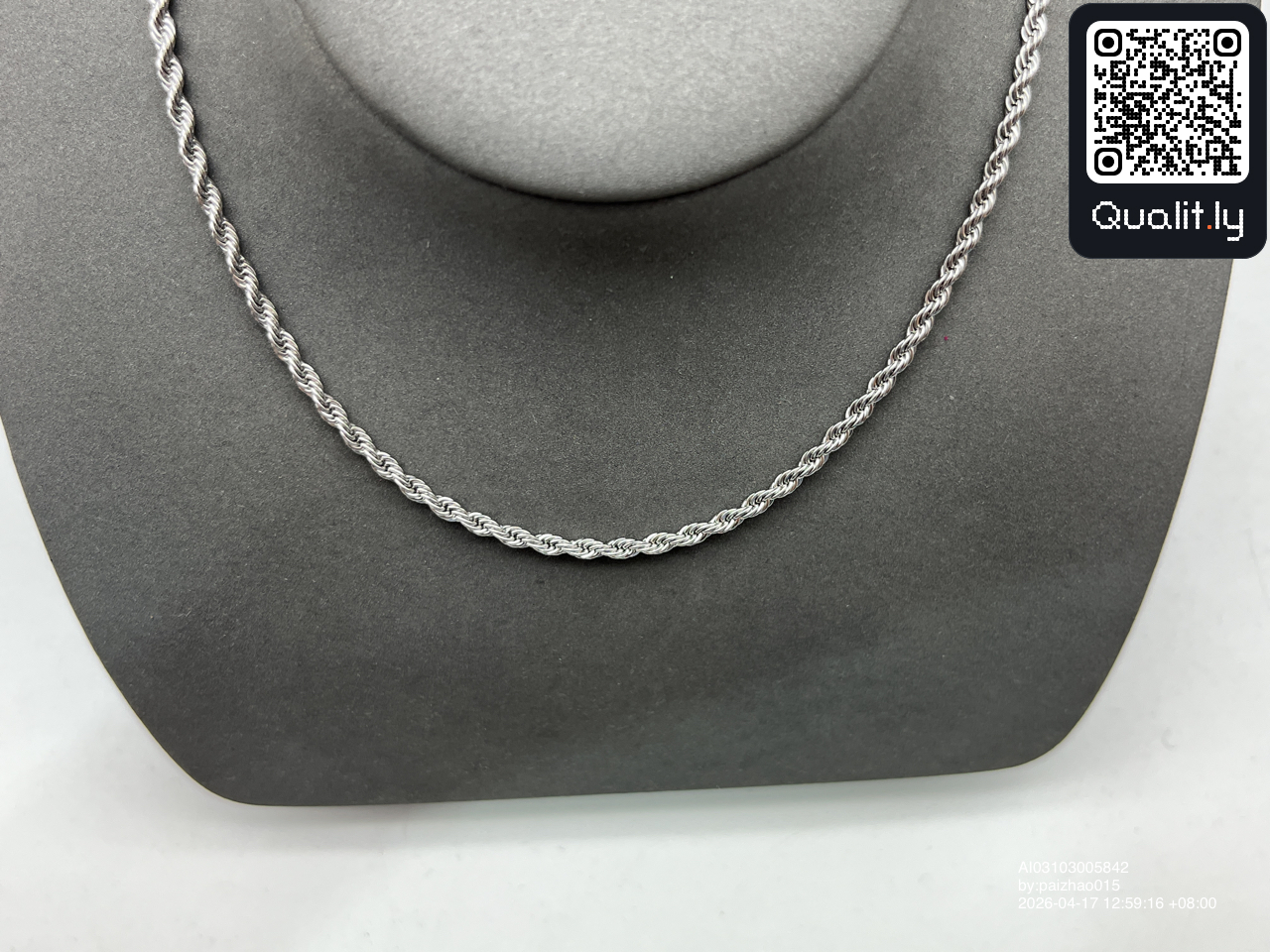 Jewelry QC photo 2 of 9