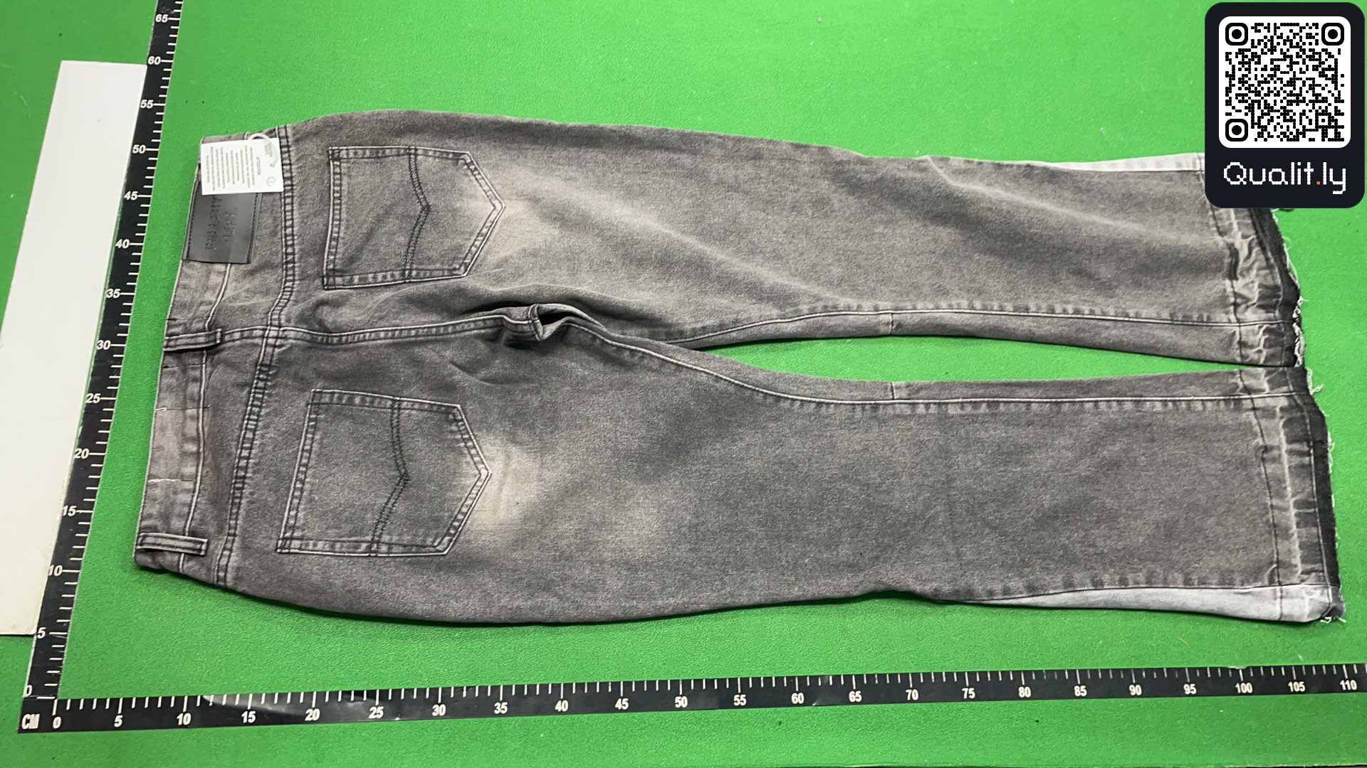 牛仔裤 QC 照片 3 / 280