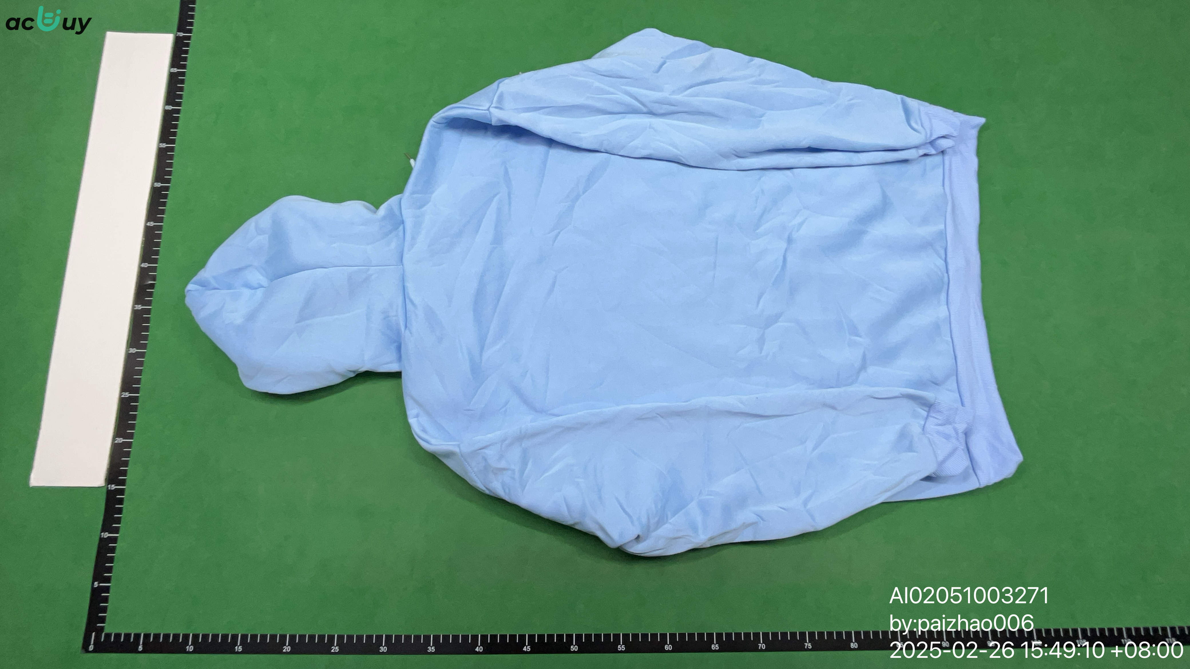 Hoodie QC photo 2 of 16