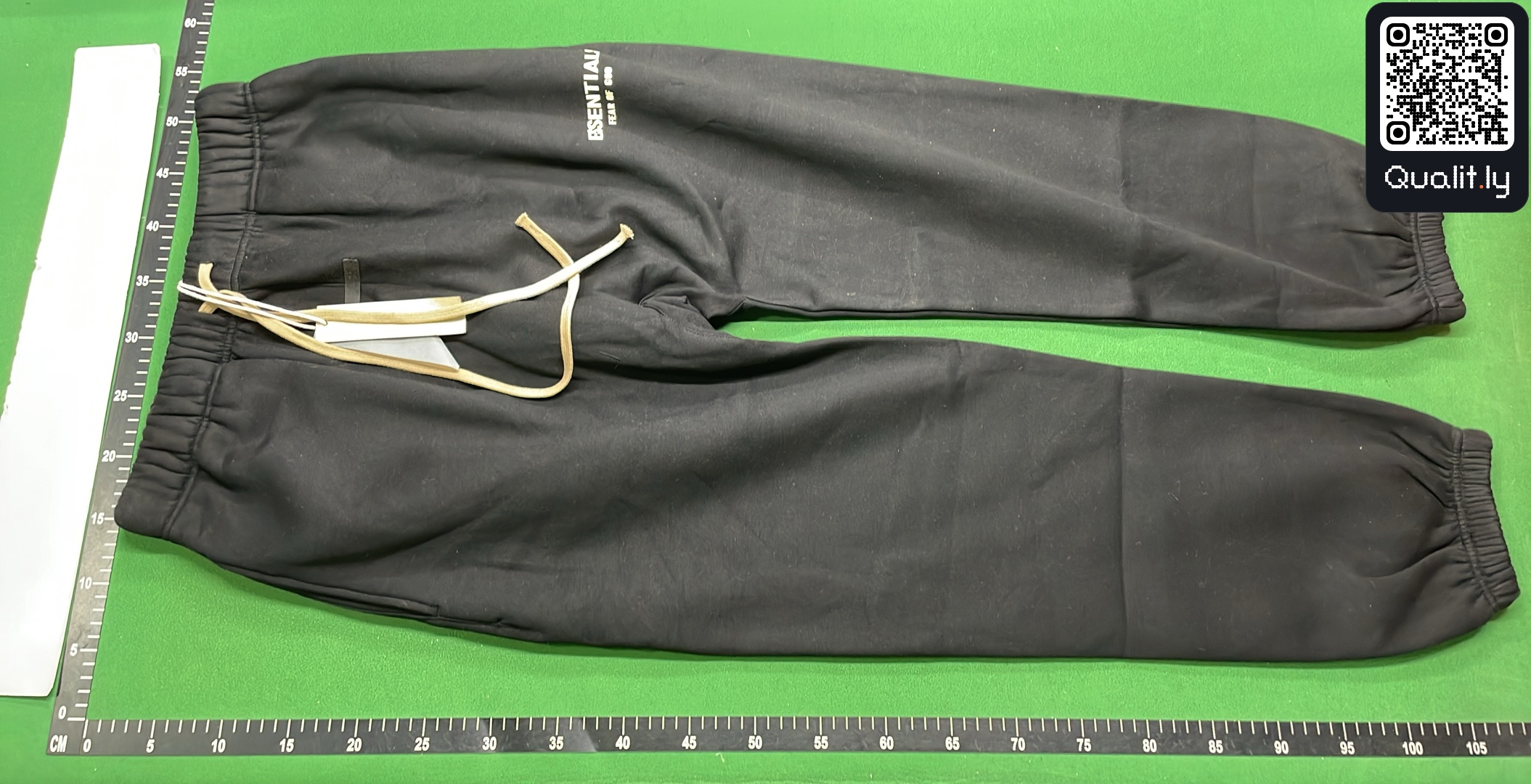 长裤 QC 照片 2 / 18