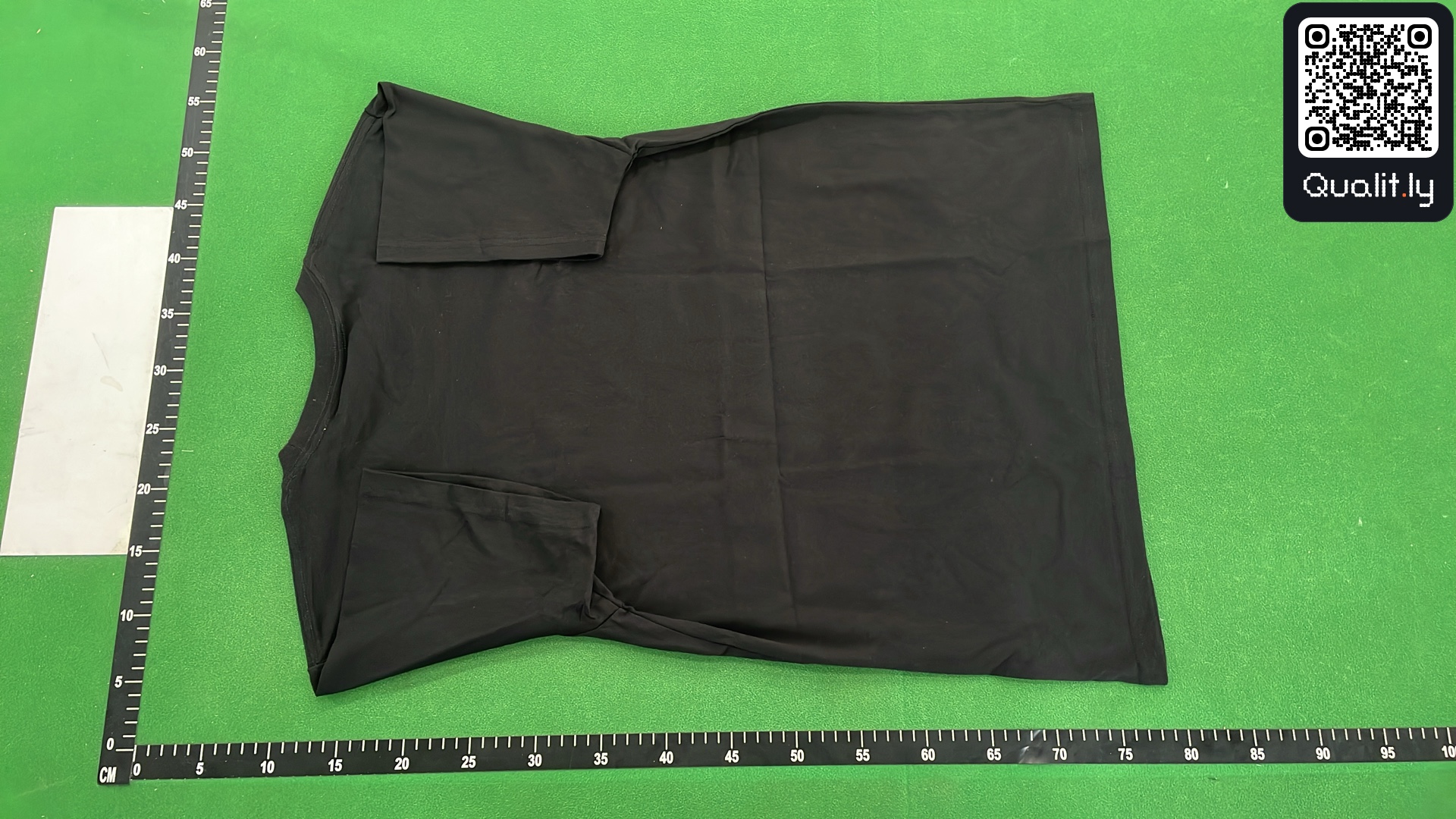 T-shirt — foto QC 3 de 12